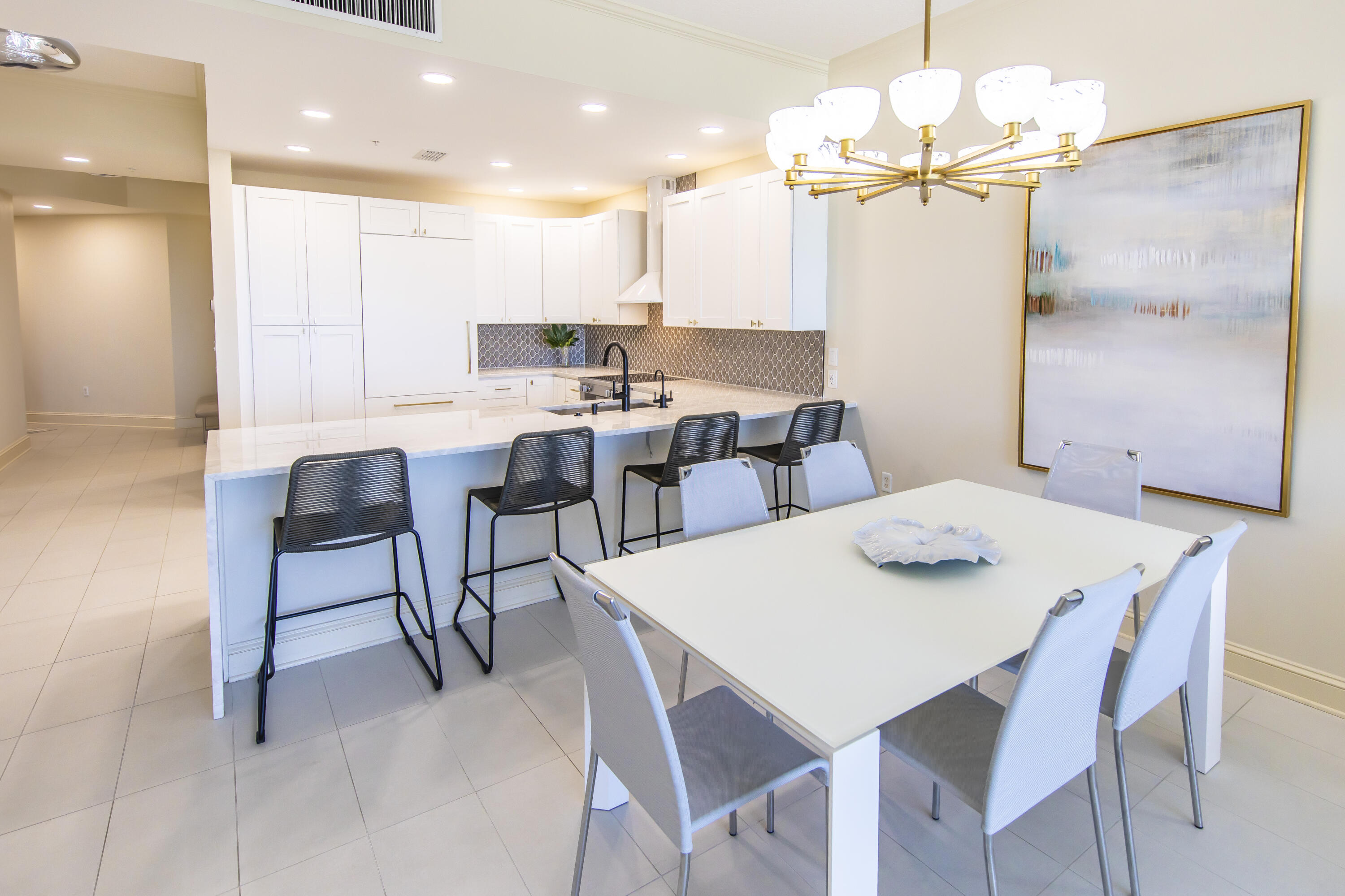 ALEXANDER AT PALM COURT - Residential