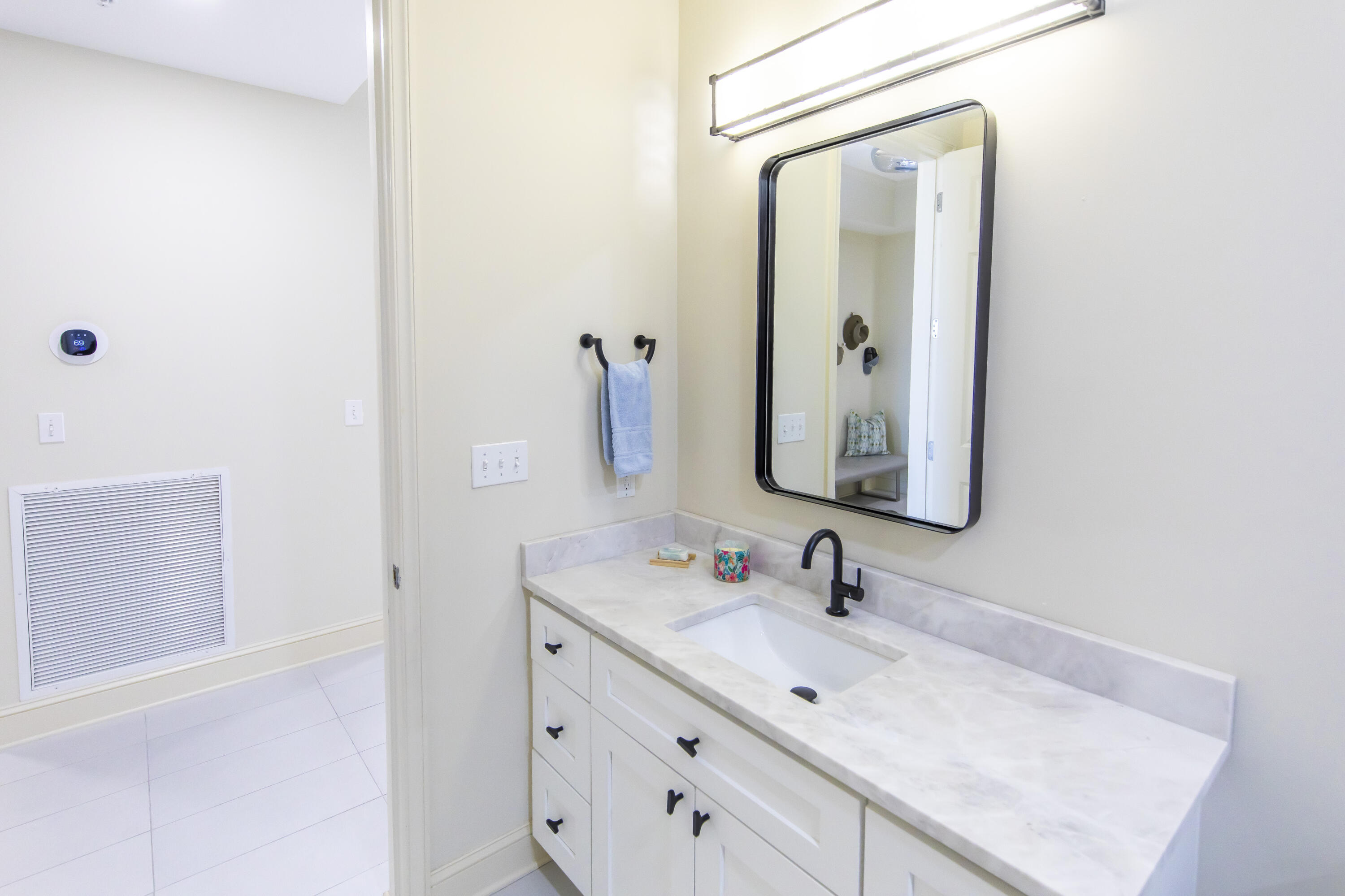 ALEXANDER AT PALM COURT - Residential