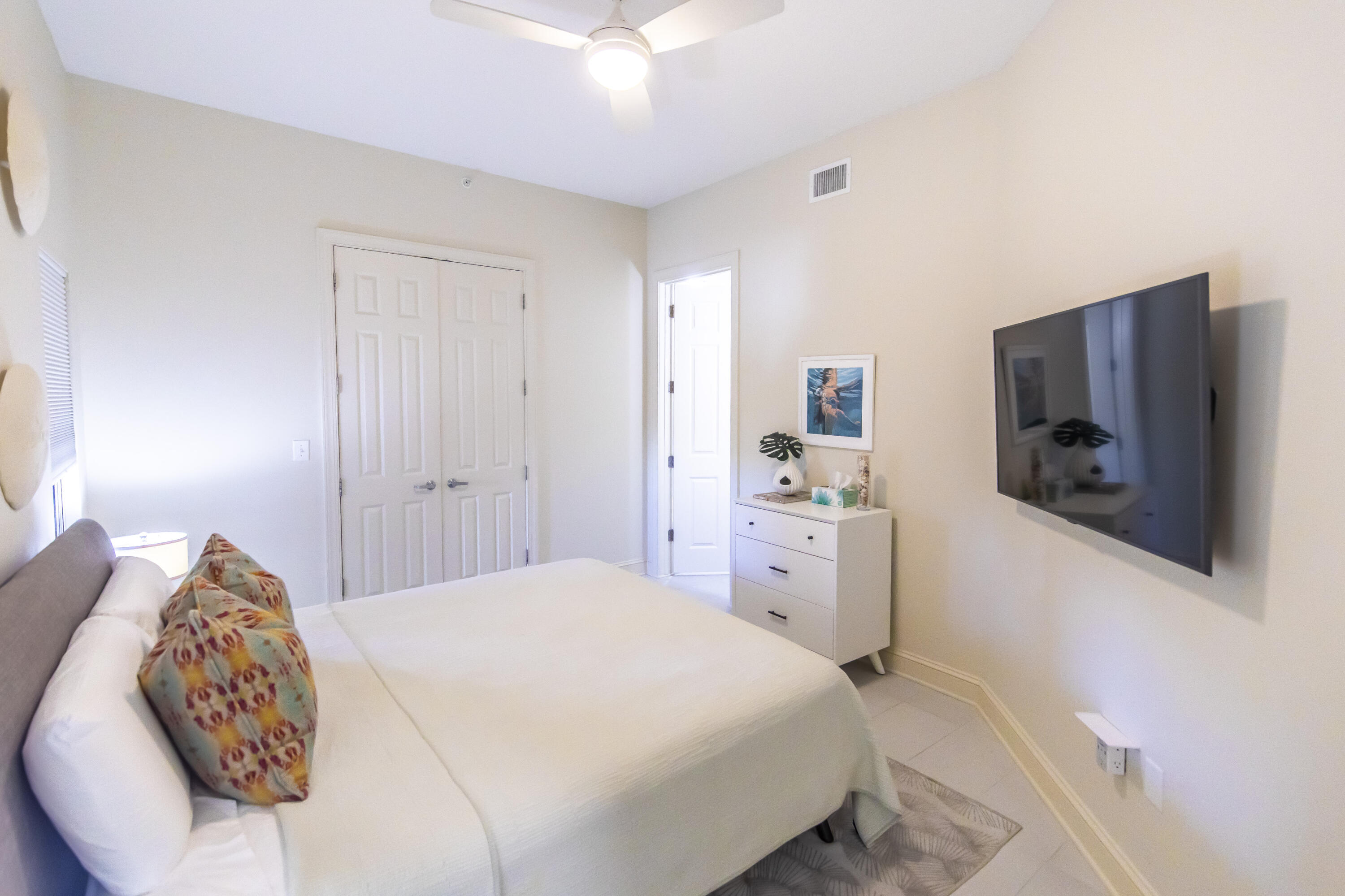 ALEXANDER AT PALM COURT - Residential