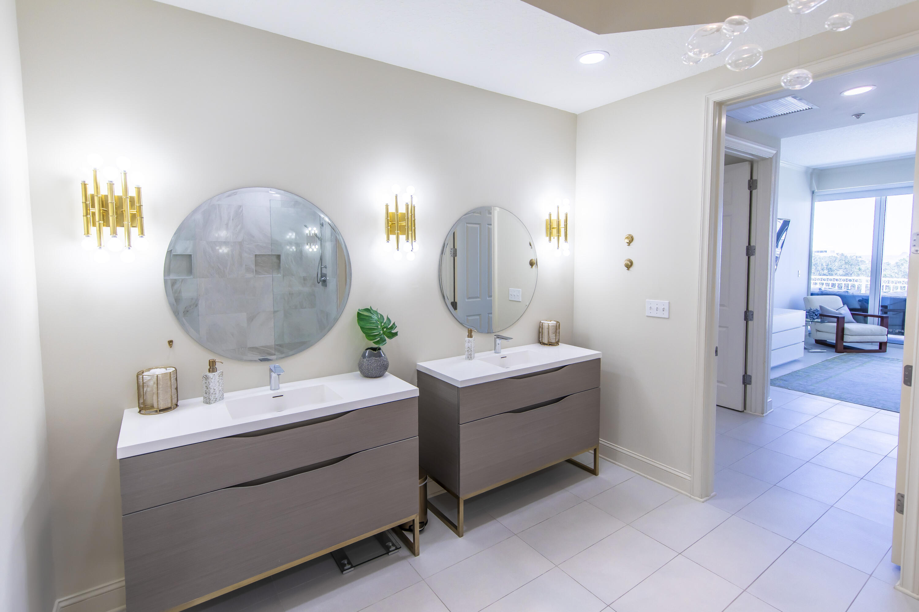 ALEXANDER AT PALM COURT - Residential