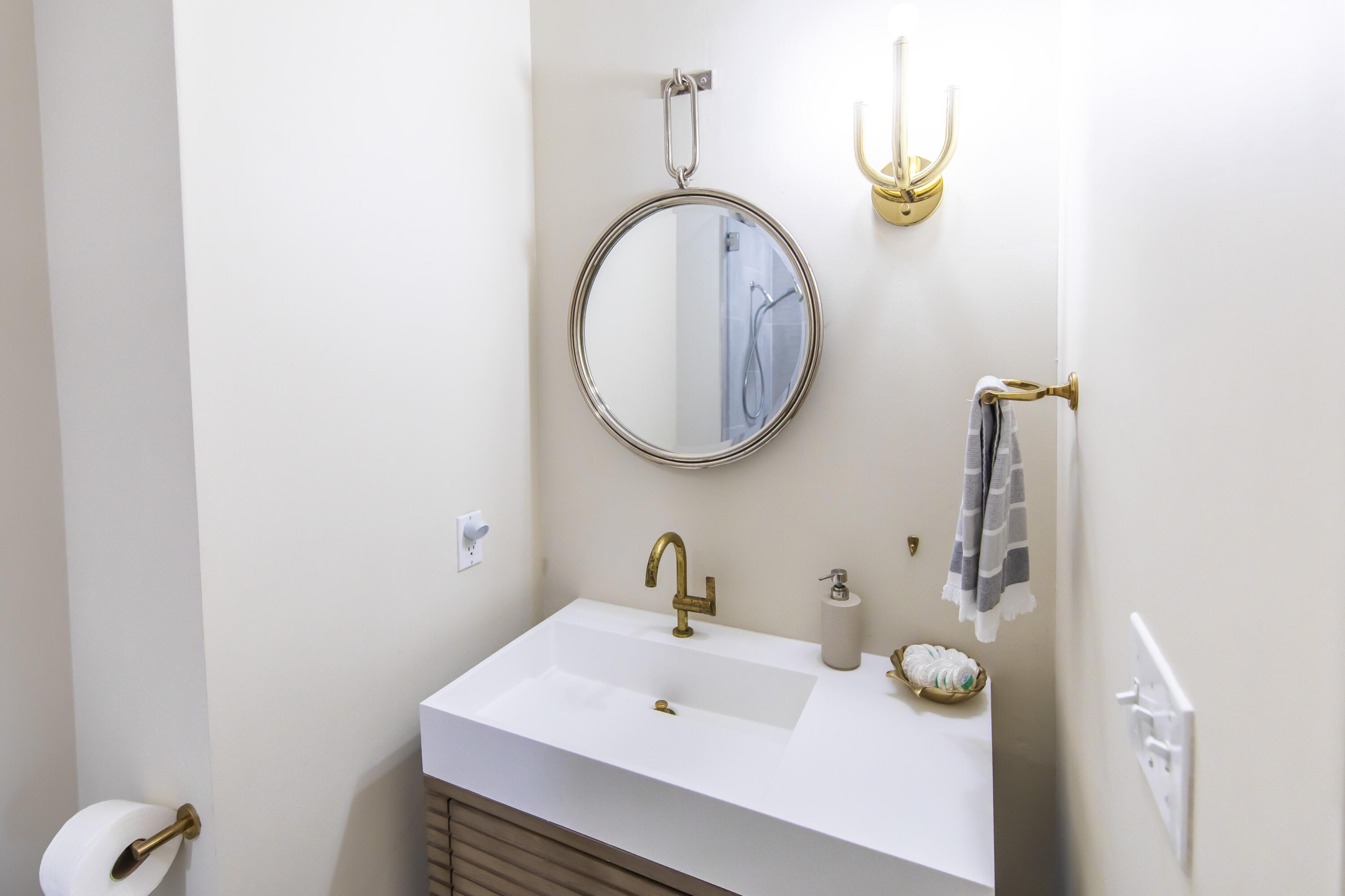 ALEXANDER AT PALM COURT - Residential