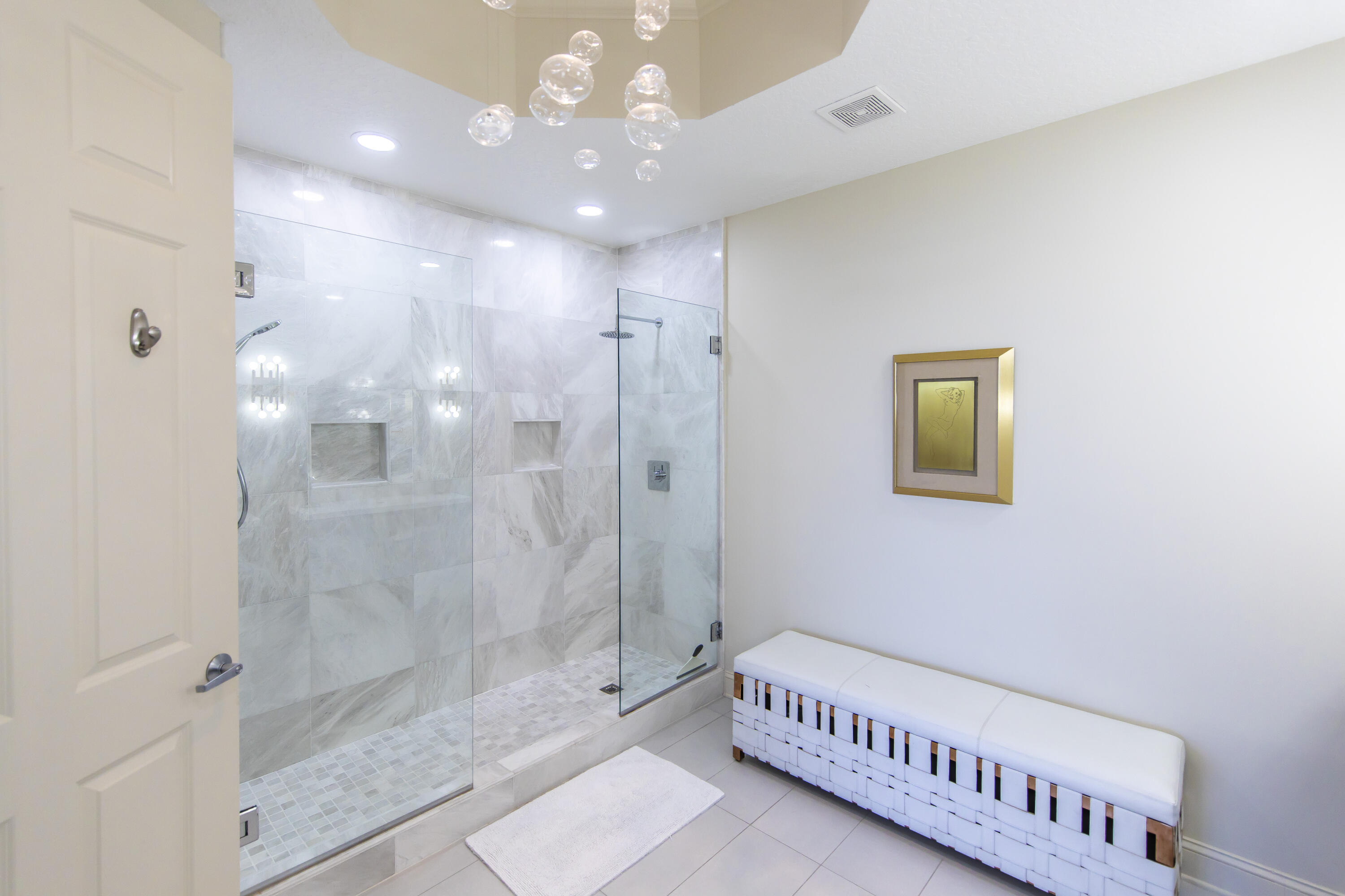 ALEXANDER AT PALM COURT - Residential