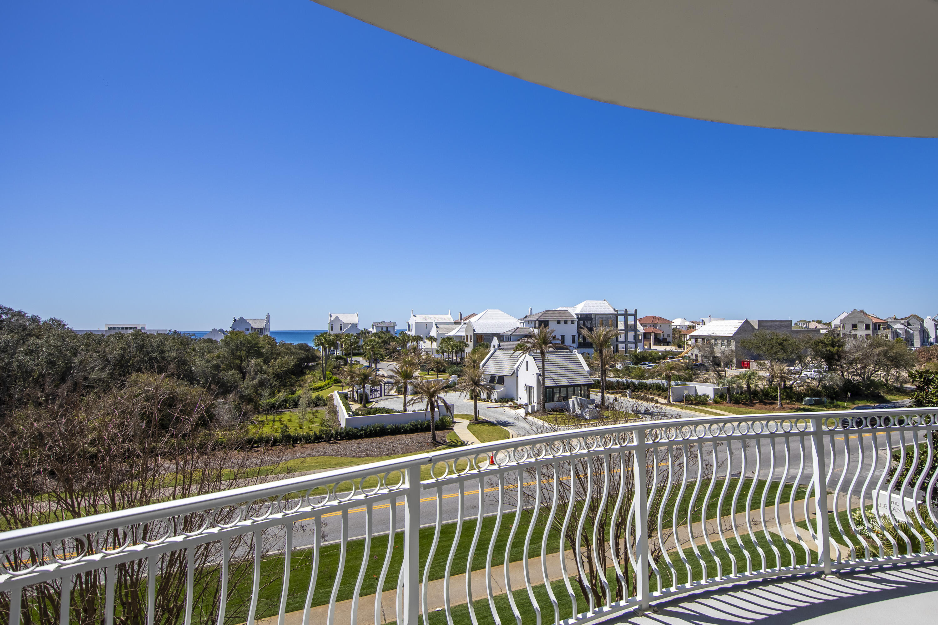 ALEXANDER AT PALM COURT - Residential