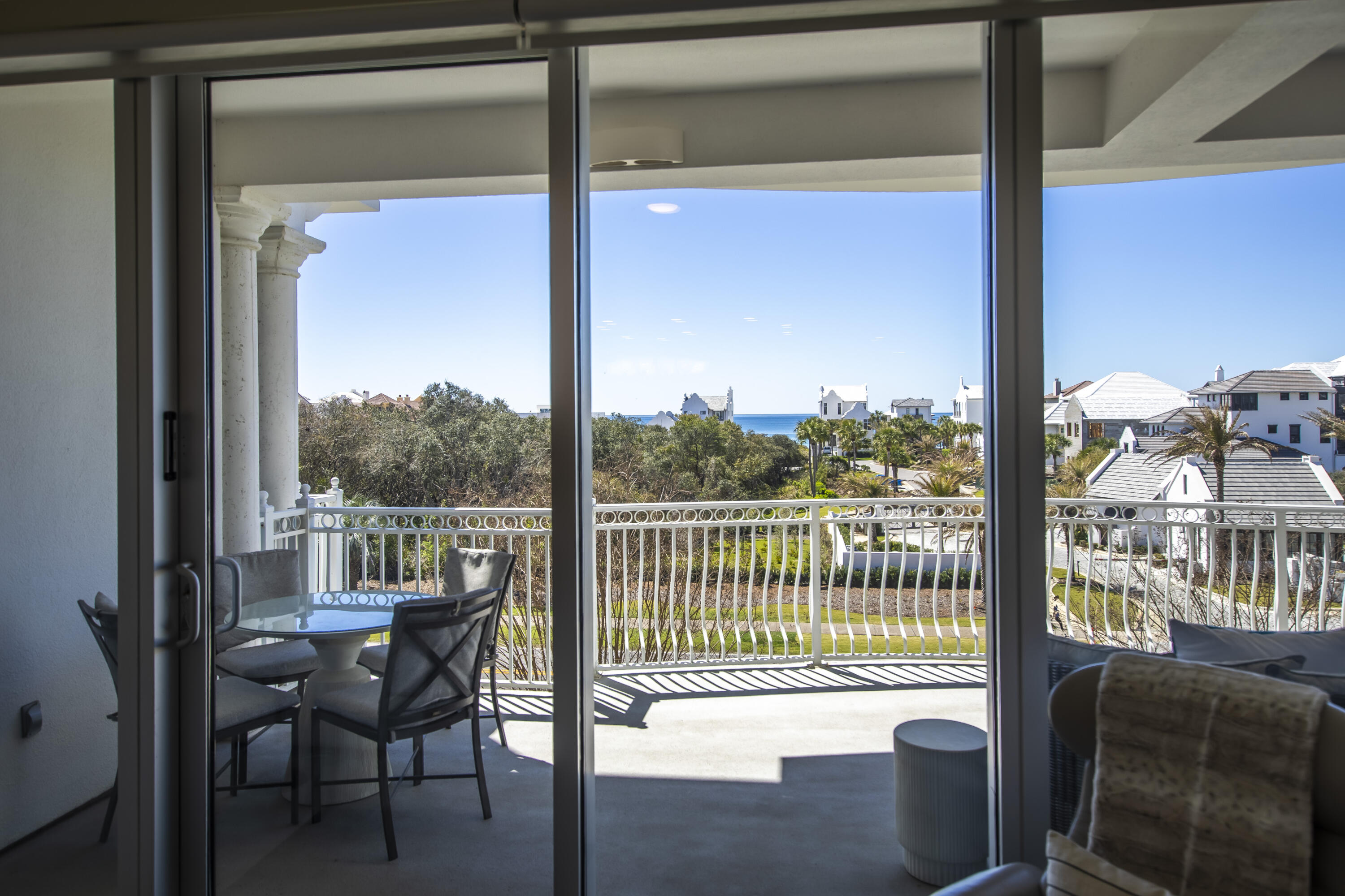ALEXANDER AT PALM COURT - Residential