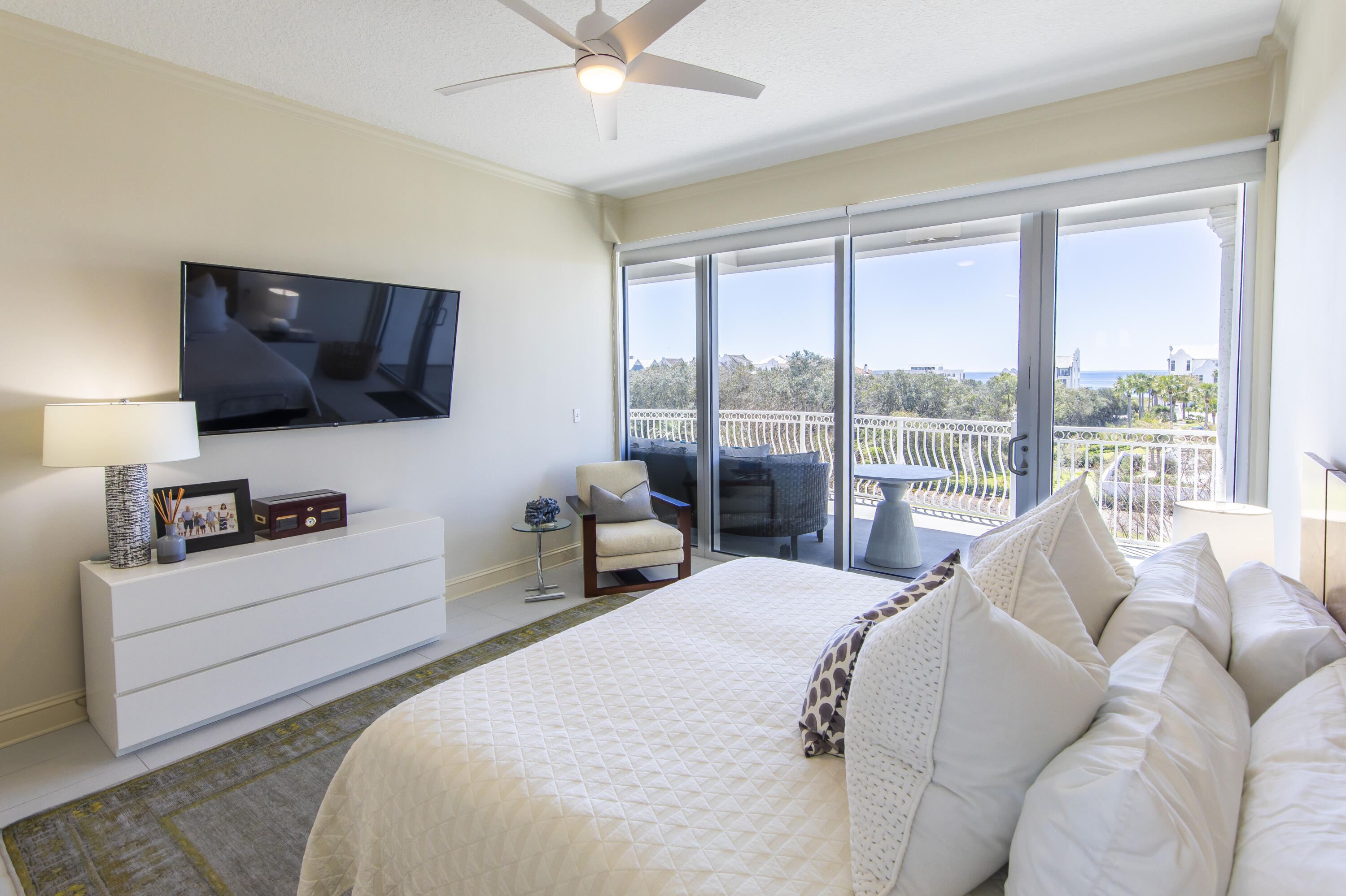 ALEXANDER AT PALM COURT - Residential