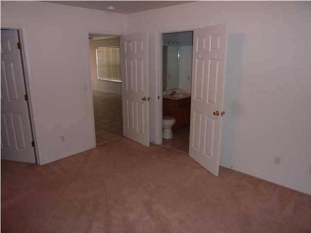 CLASSIC MANOR - Residential Lease