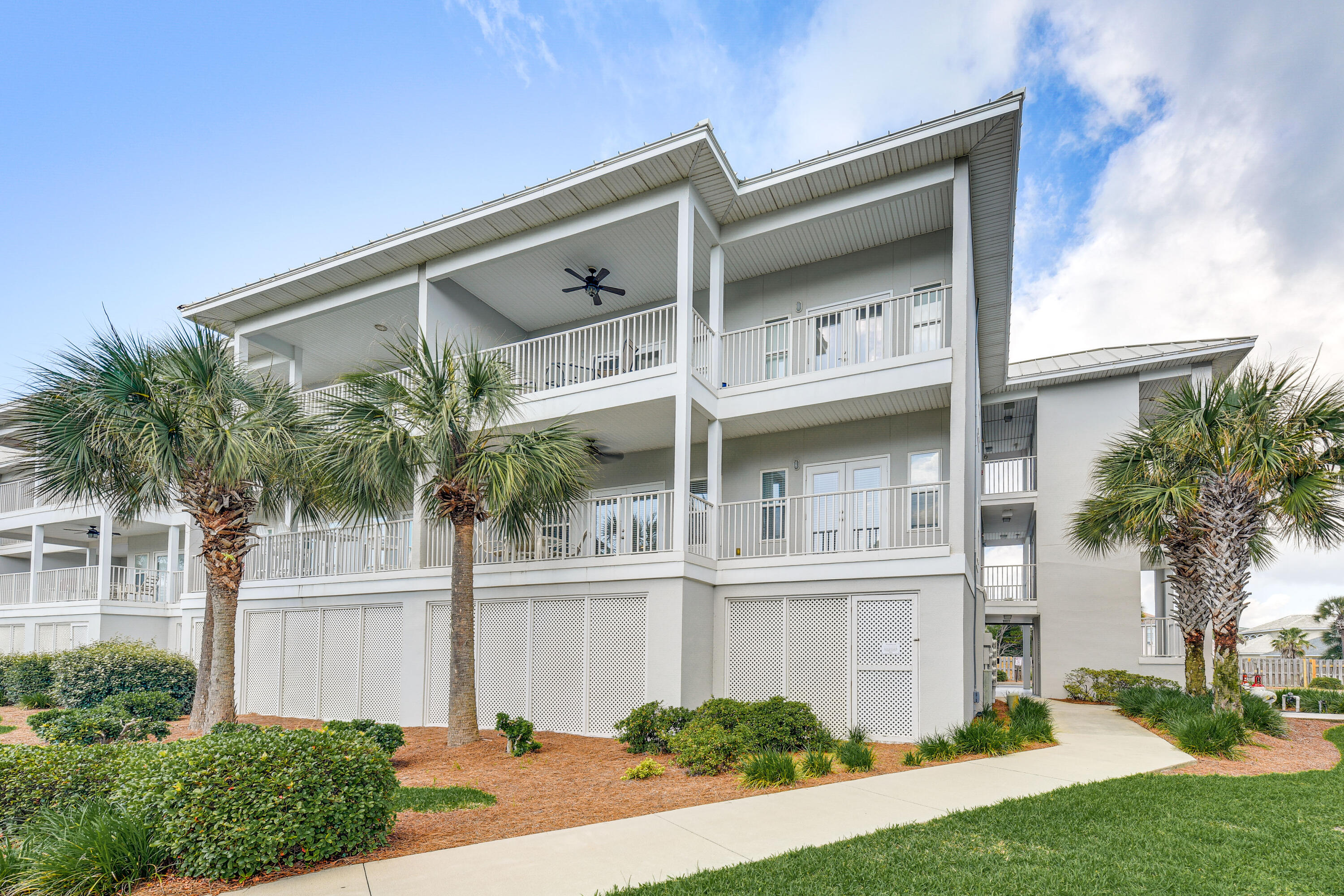 PAVILION PALMS - Residential
