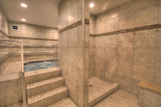 EL MATADOR CONDO - Residential