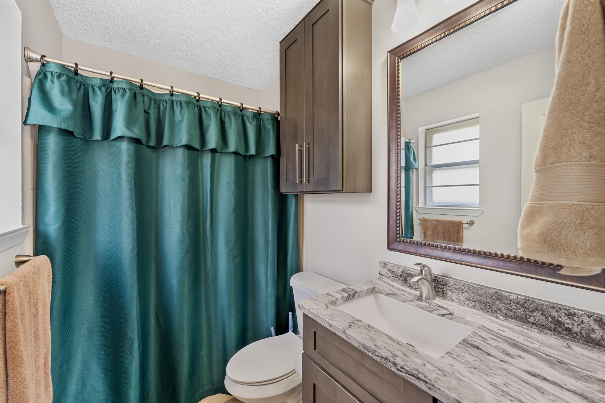 OAKRIDGE MANOR - Residential