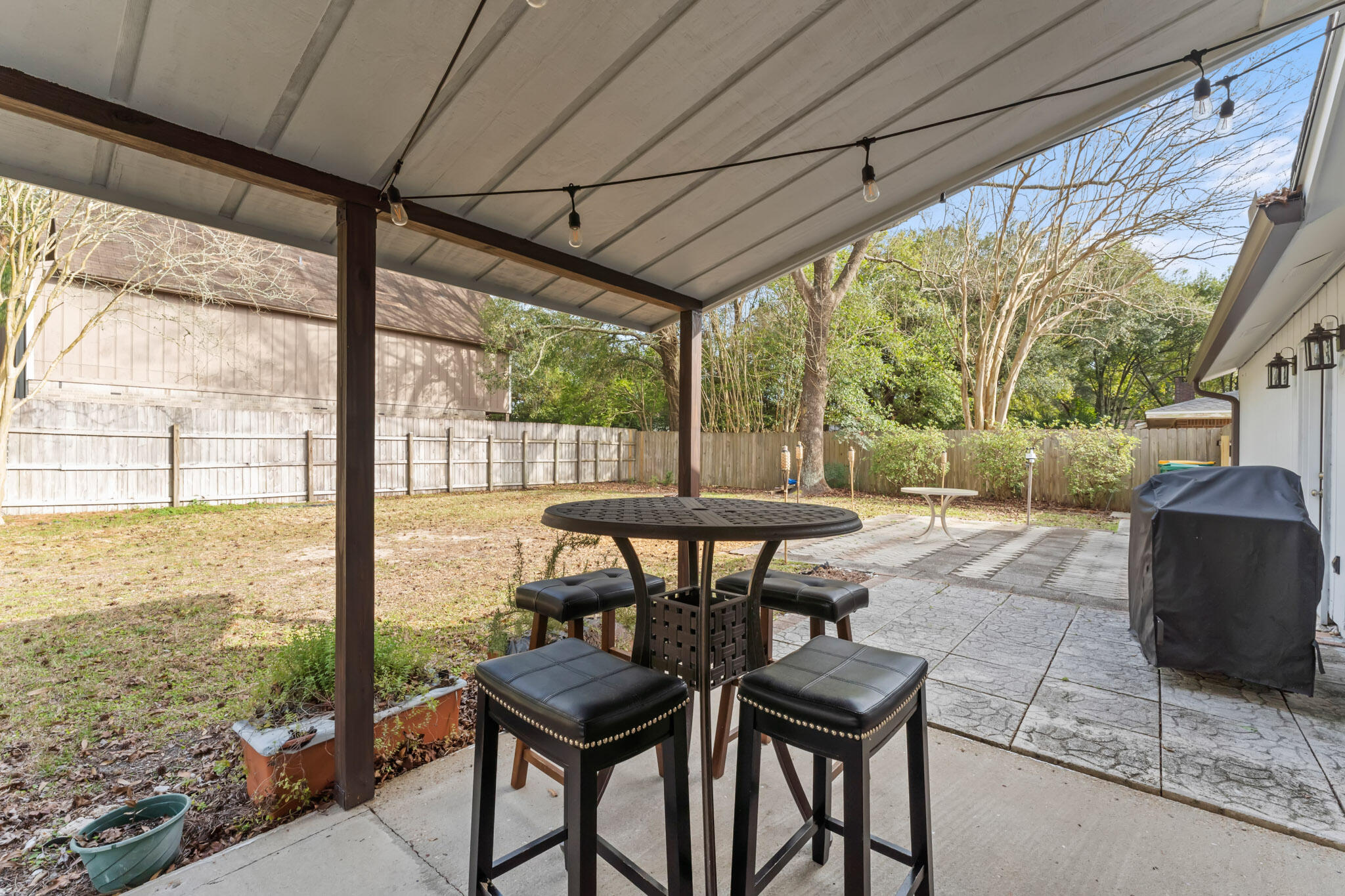 OAKRIDGE MANOR - Residential