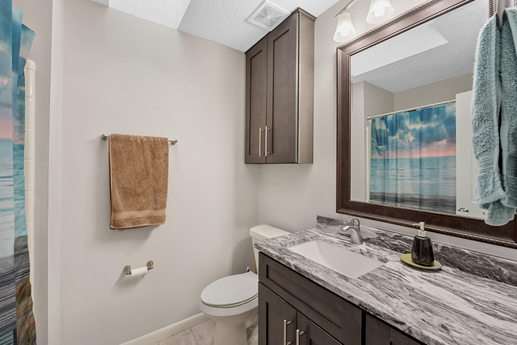 OAKRIDGE MANOR - Residential