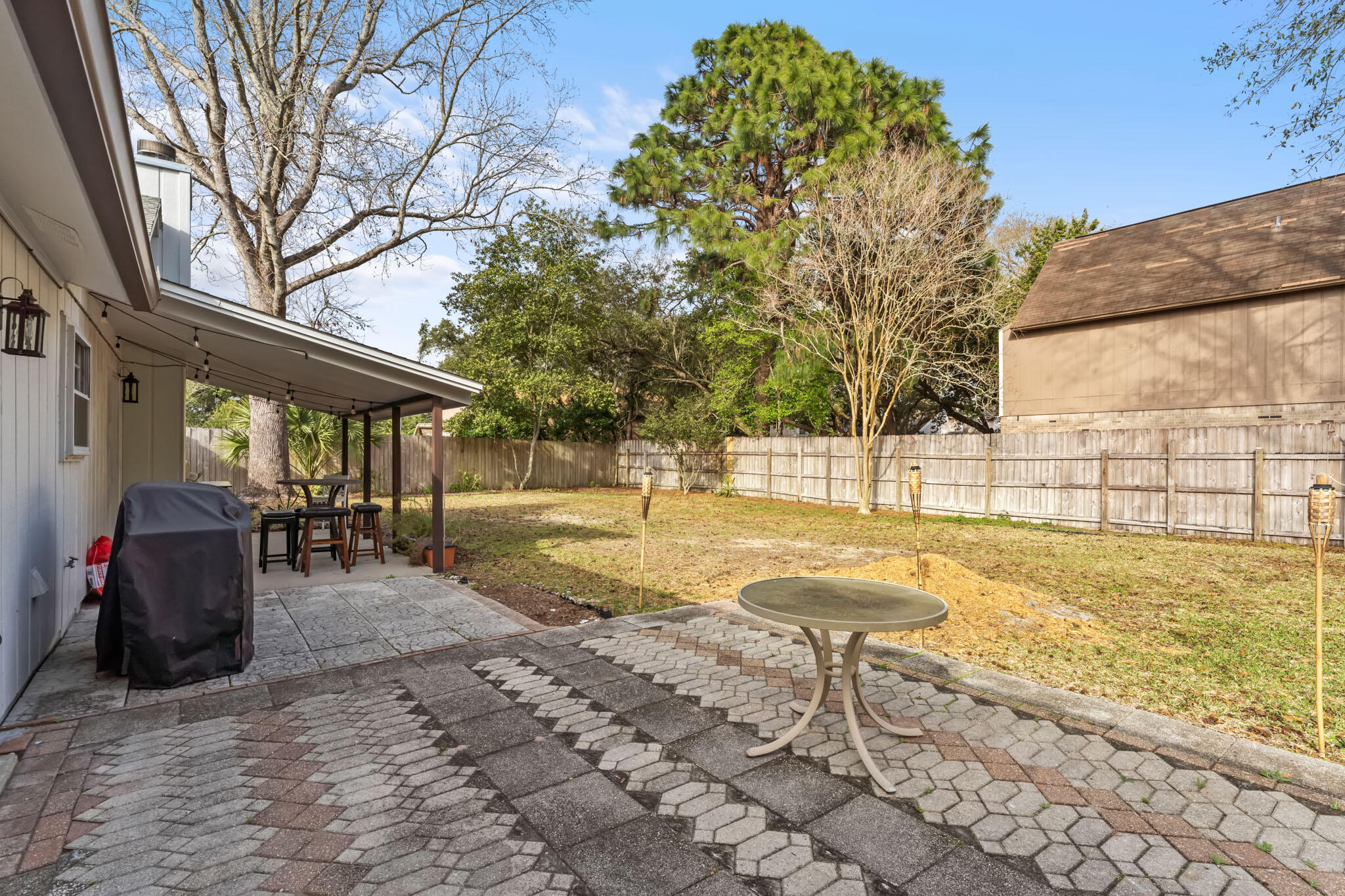 OAKRIDGE MANOR - Residential