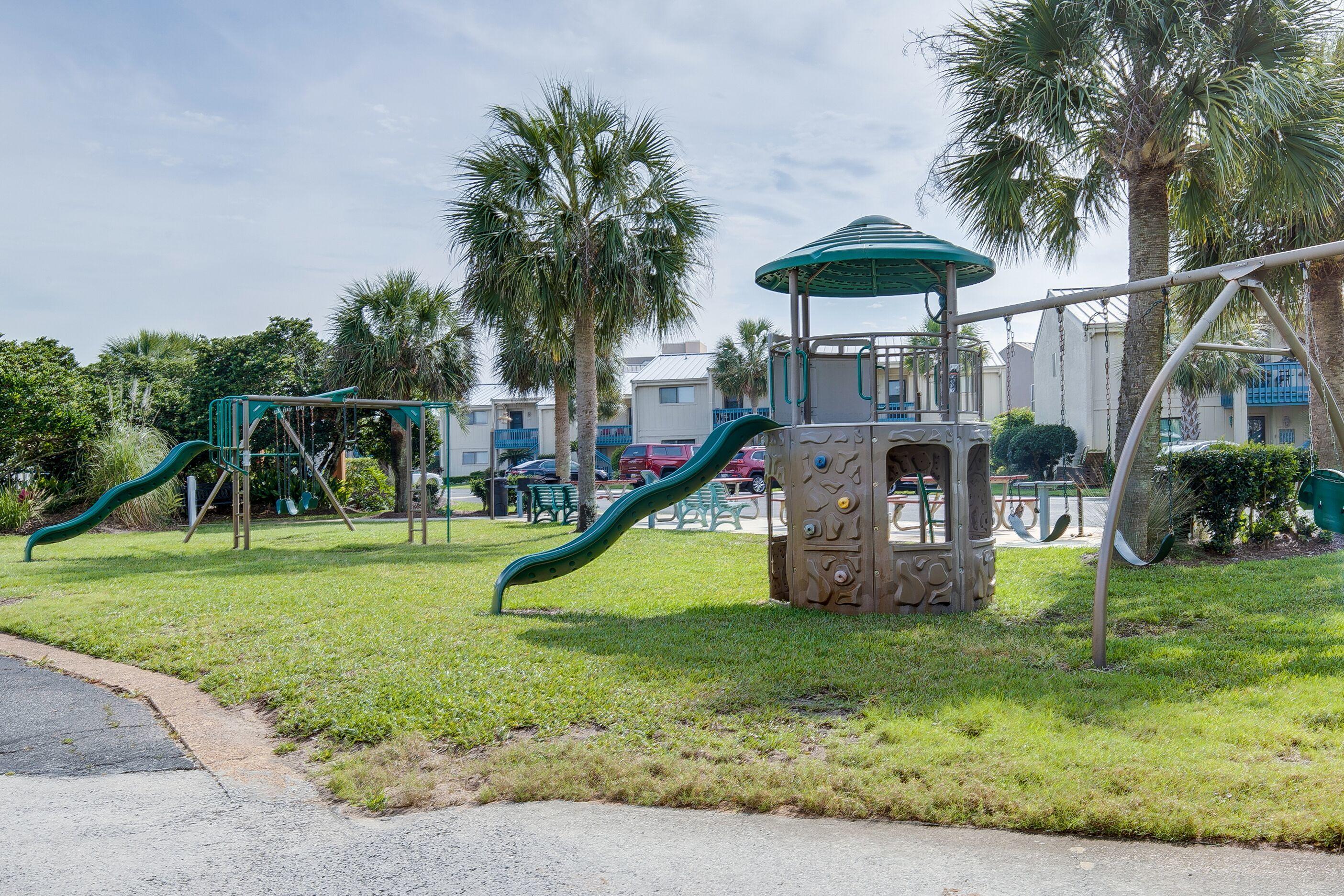 CHATEAU LA MER CONDO 2 - Residential