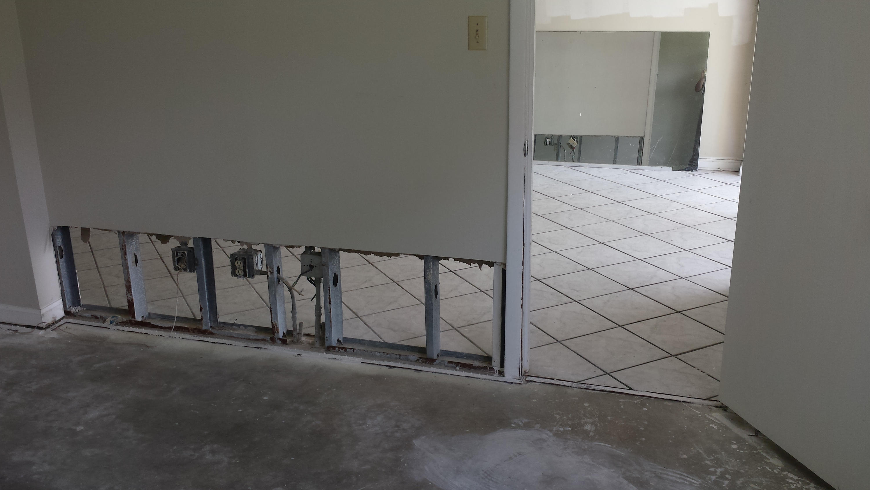 EL MATADOR CONDO - Residential