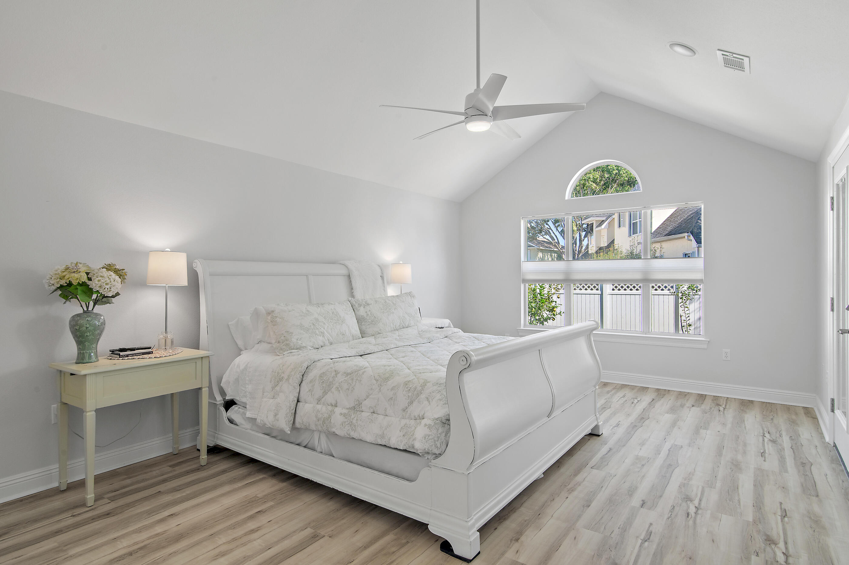 Emerald Lakes - Residential