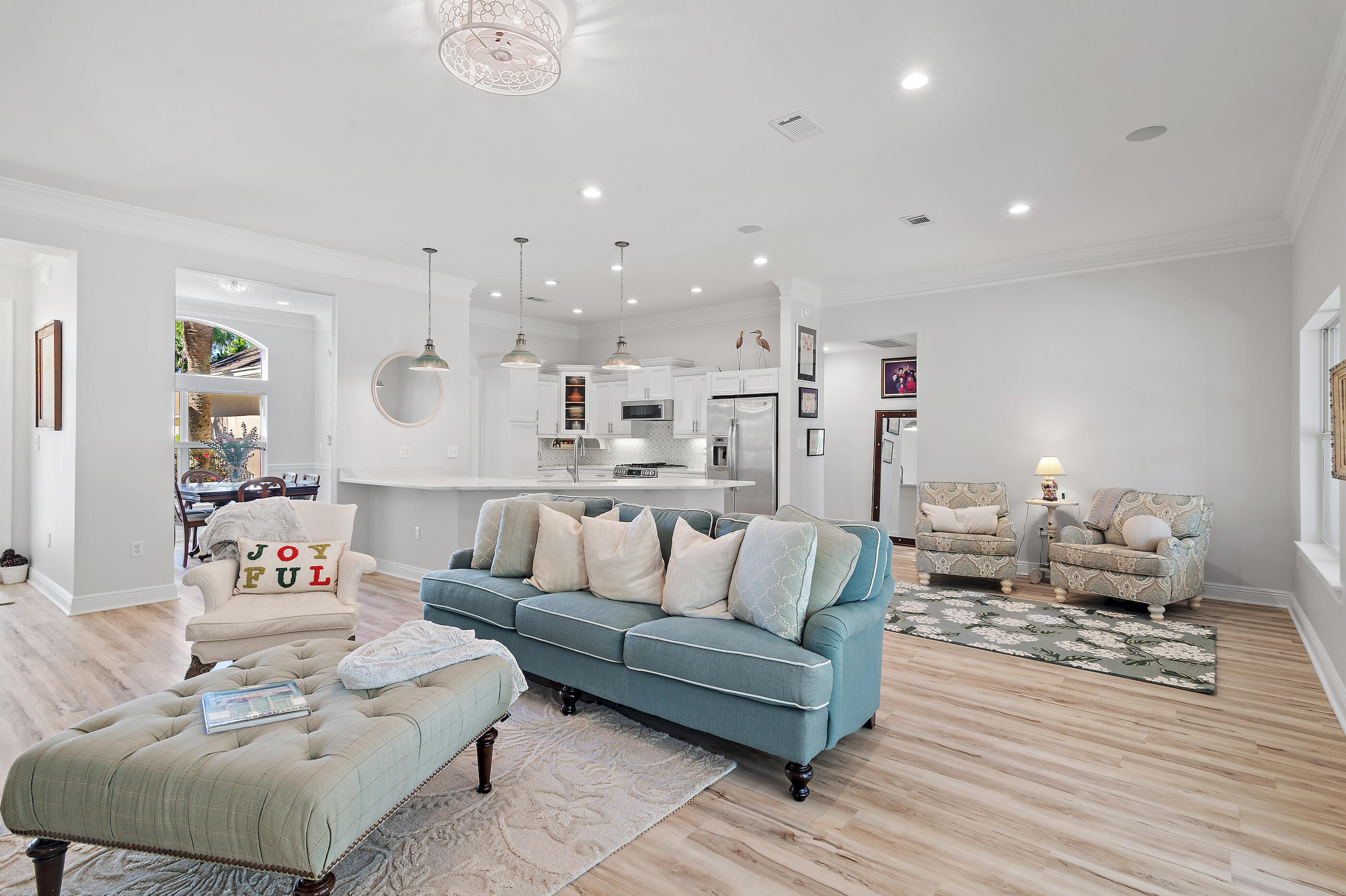 Emerald Lakes - Residential