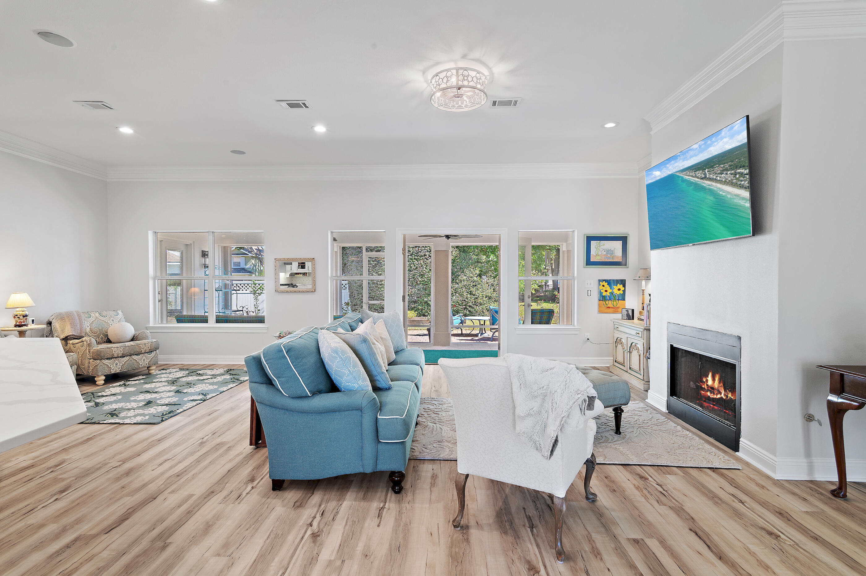 Emerald Lakes - Residential