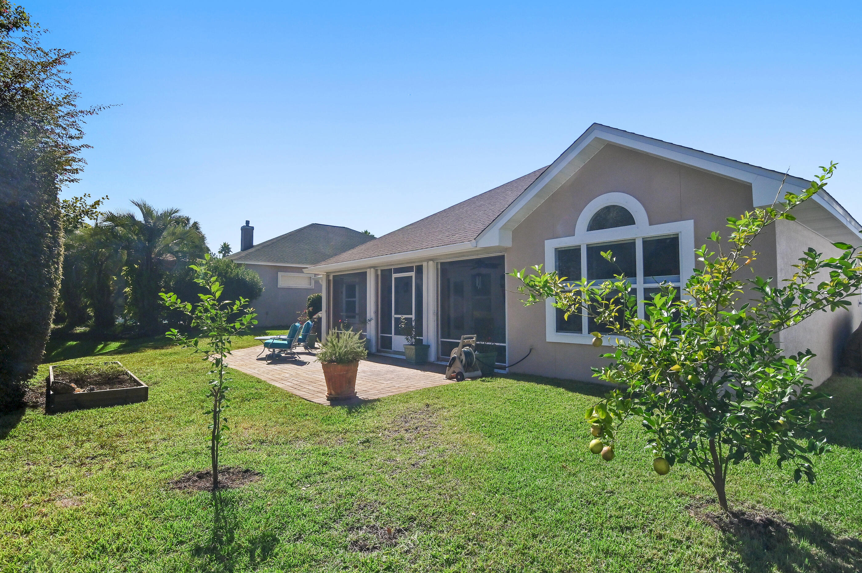 Emerald Lakes - Residential