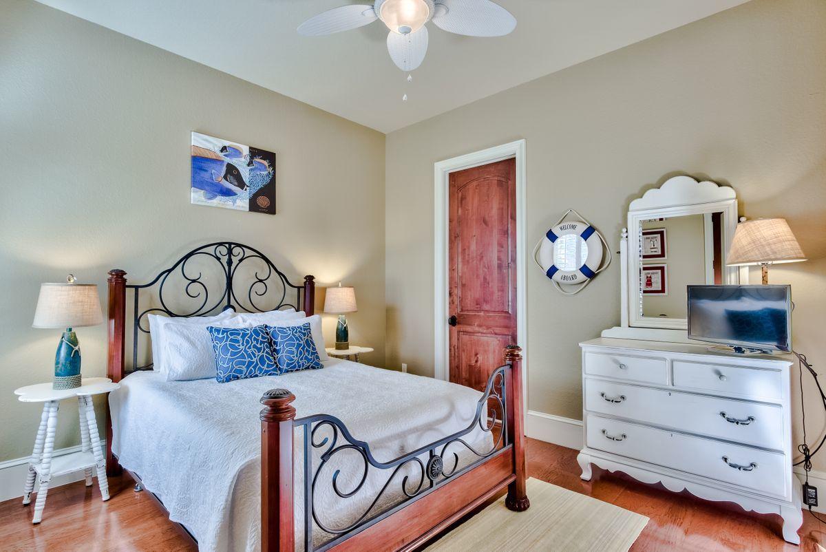 BLUE MOUNTAIN BEACH - Residential