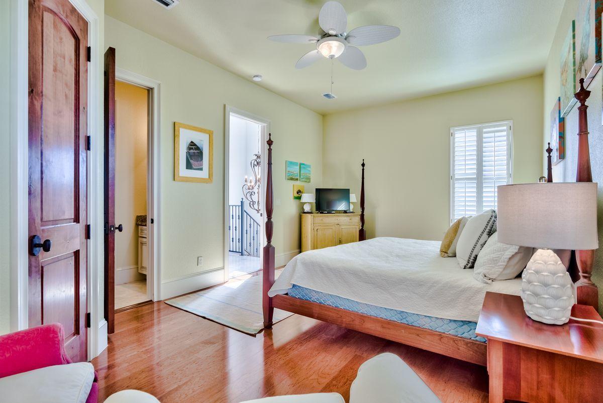 BLUE MOUNTAIN BEACH - Residential