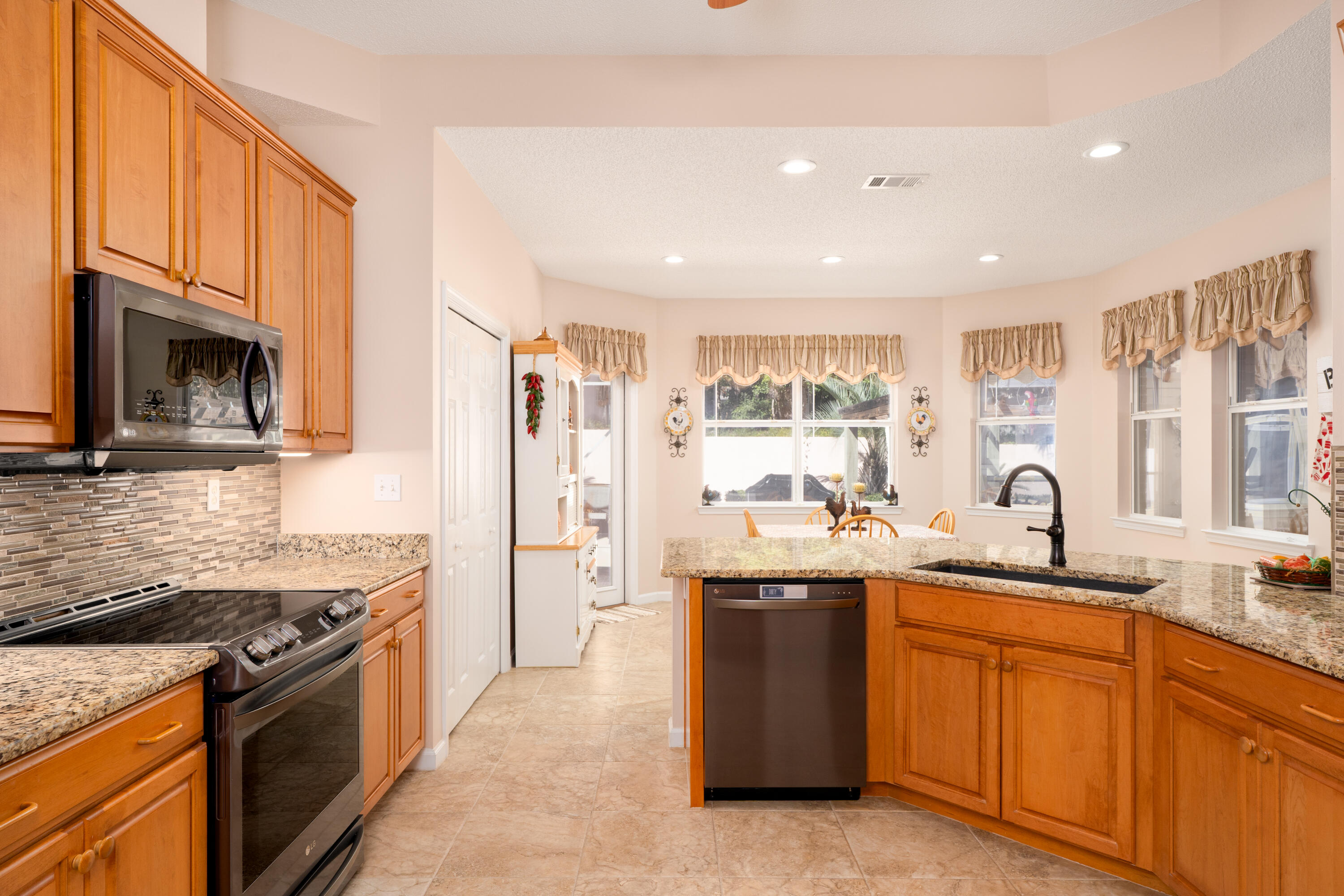 ROCKY BAYOU ESTATES 15 - Residential