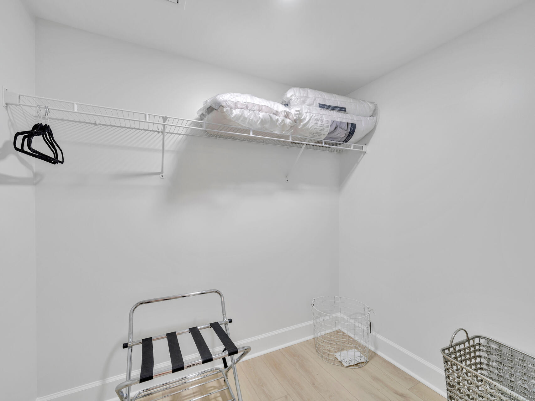 ULTIMATE CONDO THE - Residential
