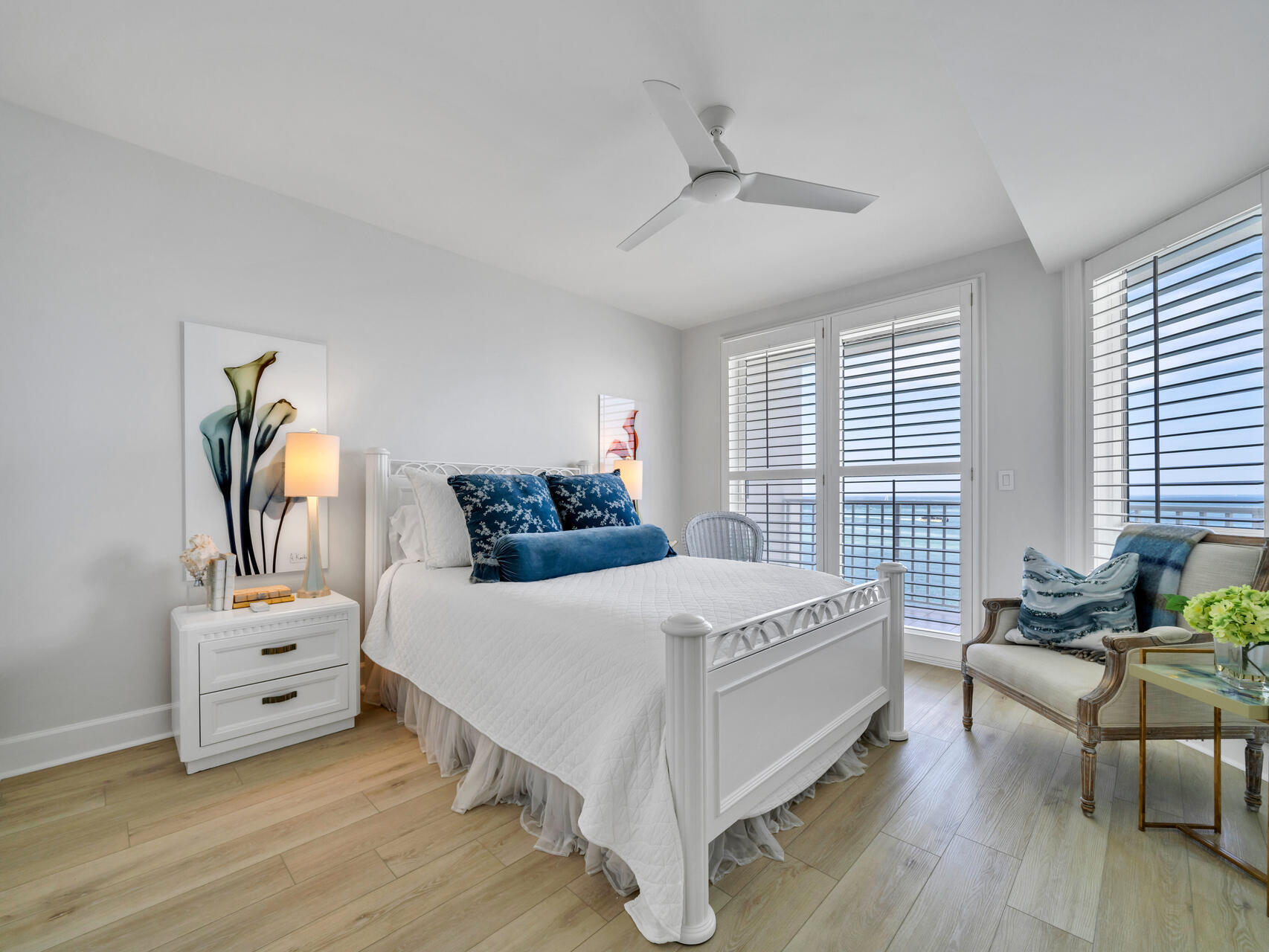 ULTIMATE CONDO THE - Residential