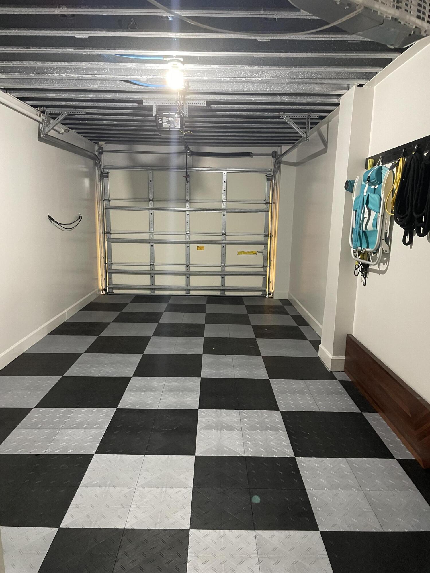 ULTIMATE CONDO THE - Residential
