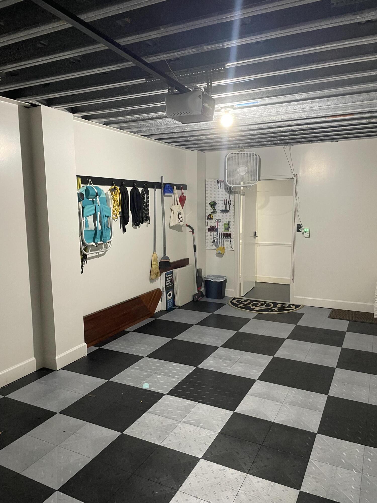 ULTIMATE CONDO THE - Residential
