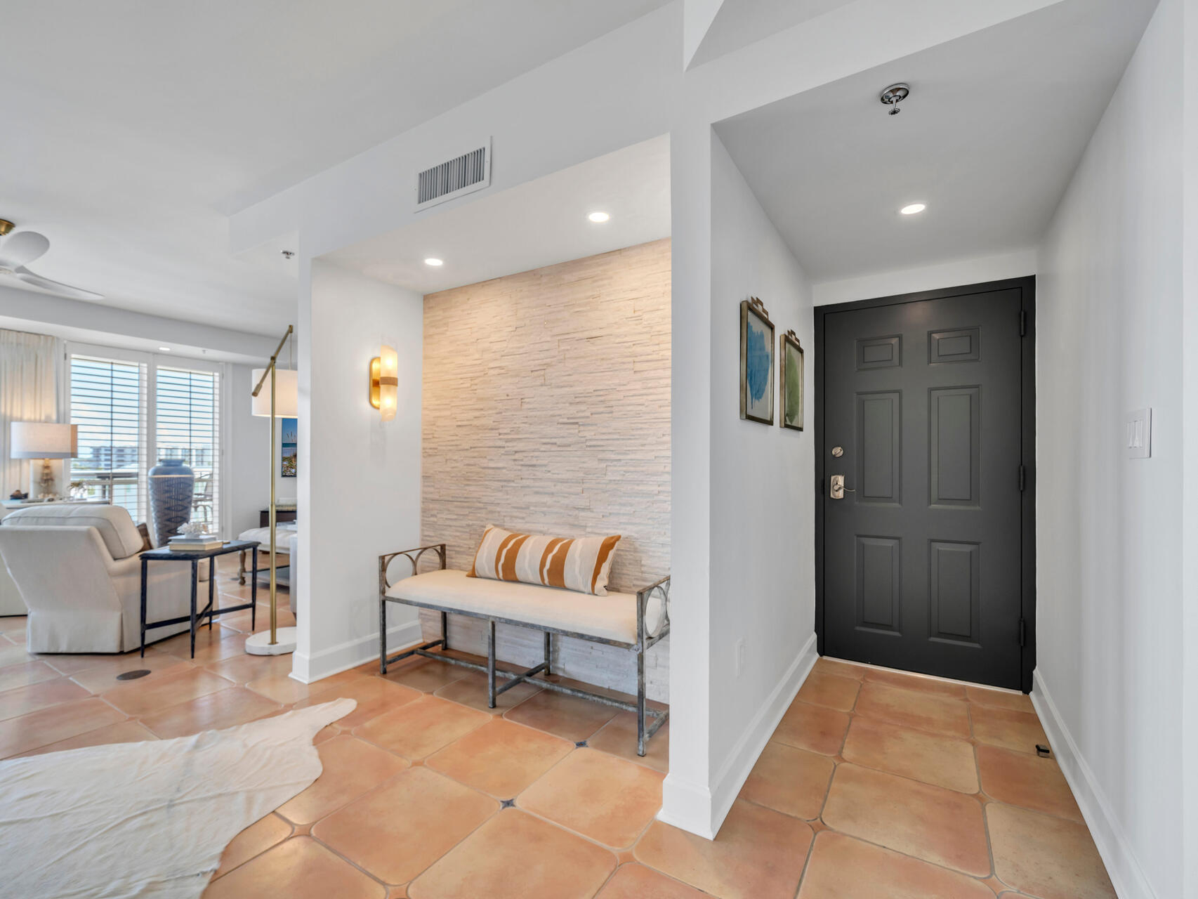 ULTIMATE CONDO THE - Residential