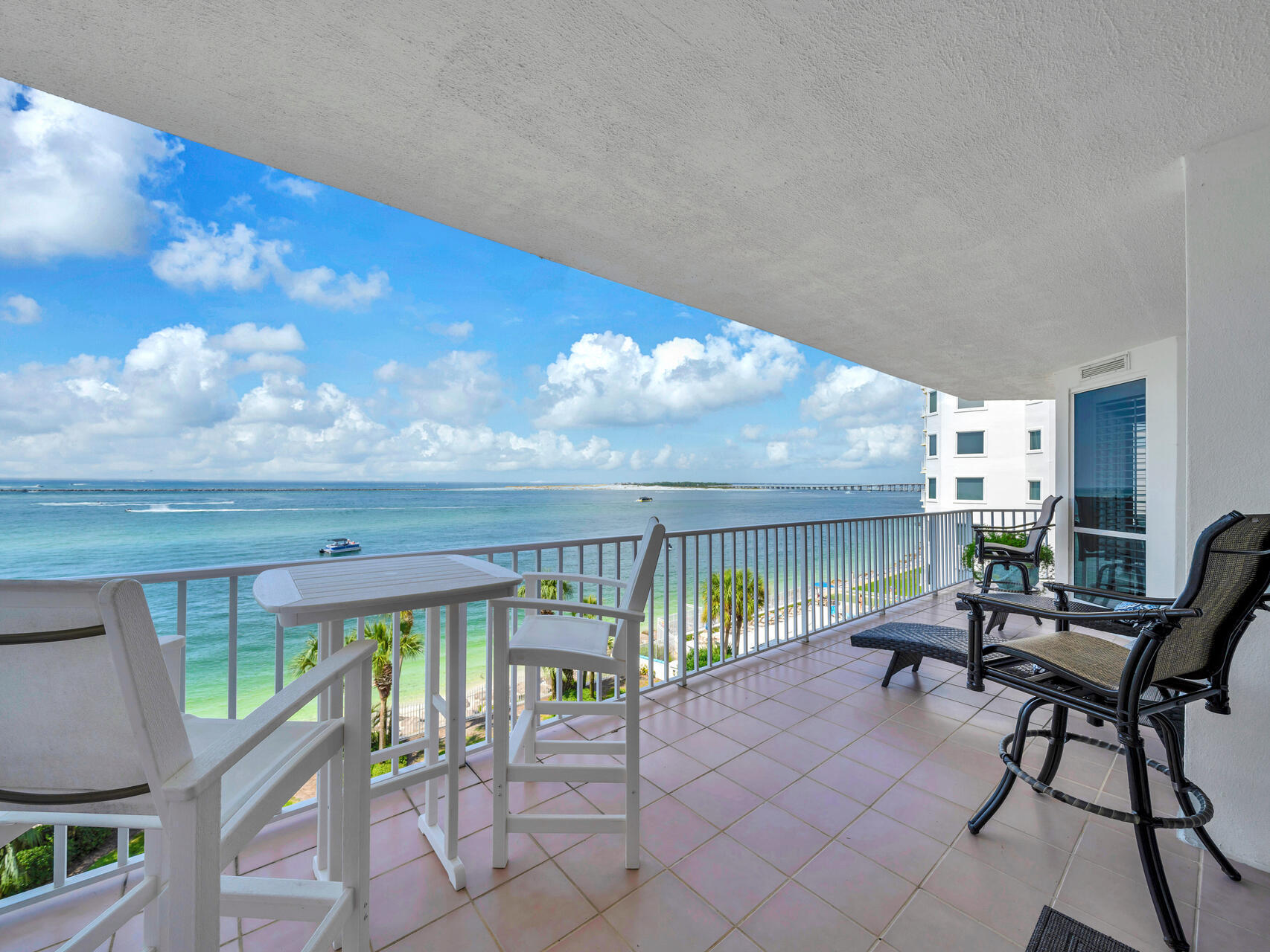 ULTIMATE CONDO THE - Residential