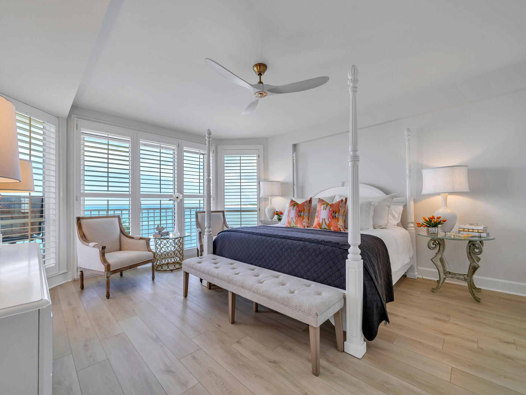 ULTIMATE CONDO THE - Residential