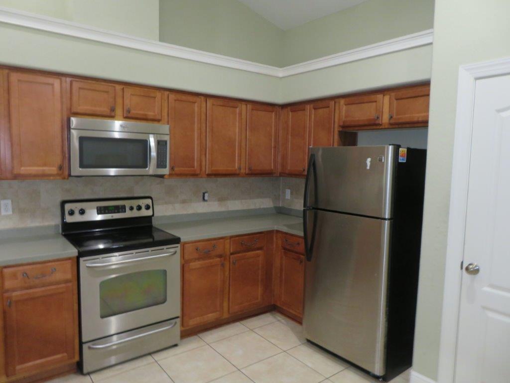 DIAMOND LAKES - Residential