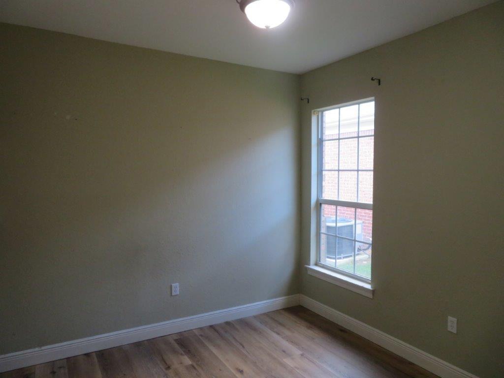 DIAMOND LAKES - Residential