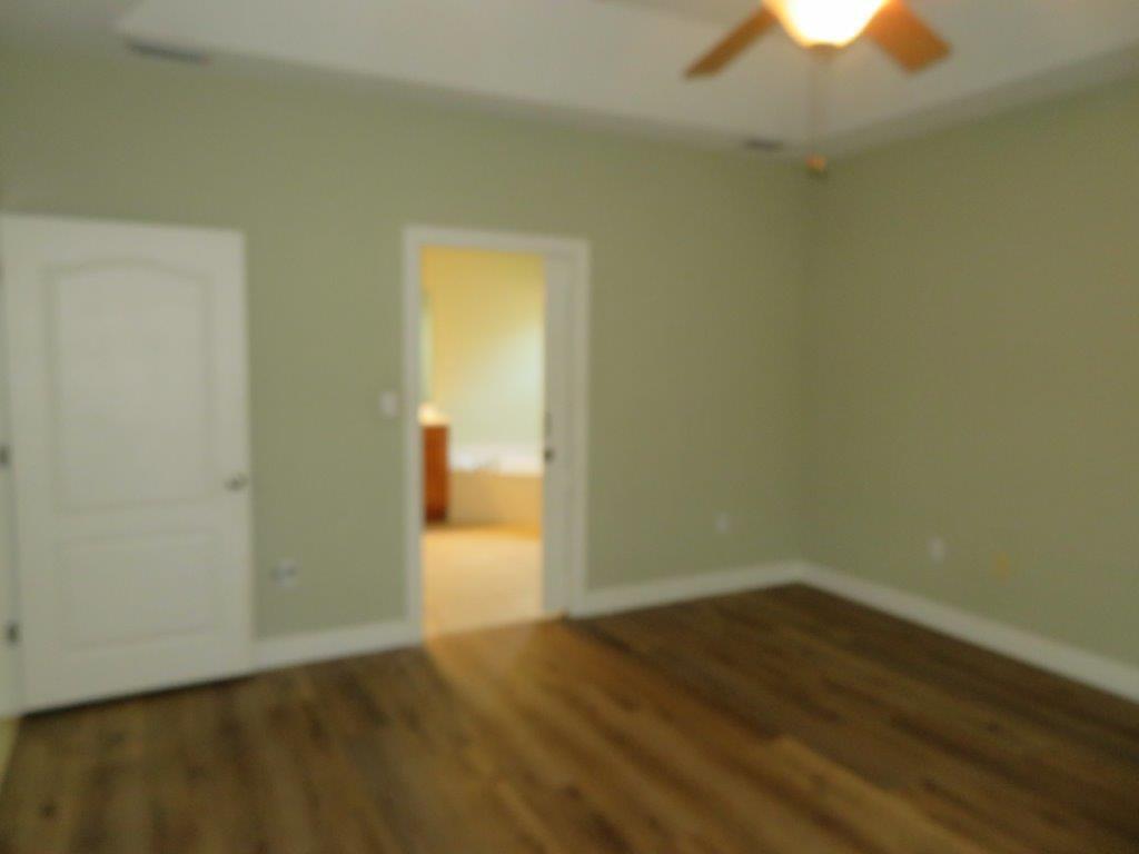 DIAMOND LAKES - Residential