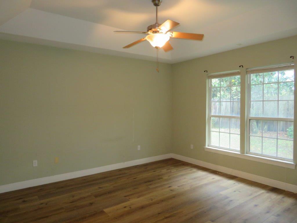 DIAMOND LAKES - Residential