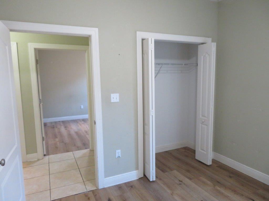 DIAMOND LAKES - Residential