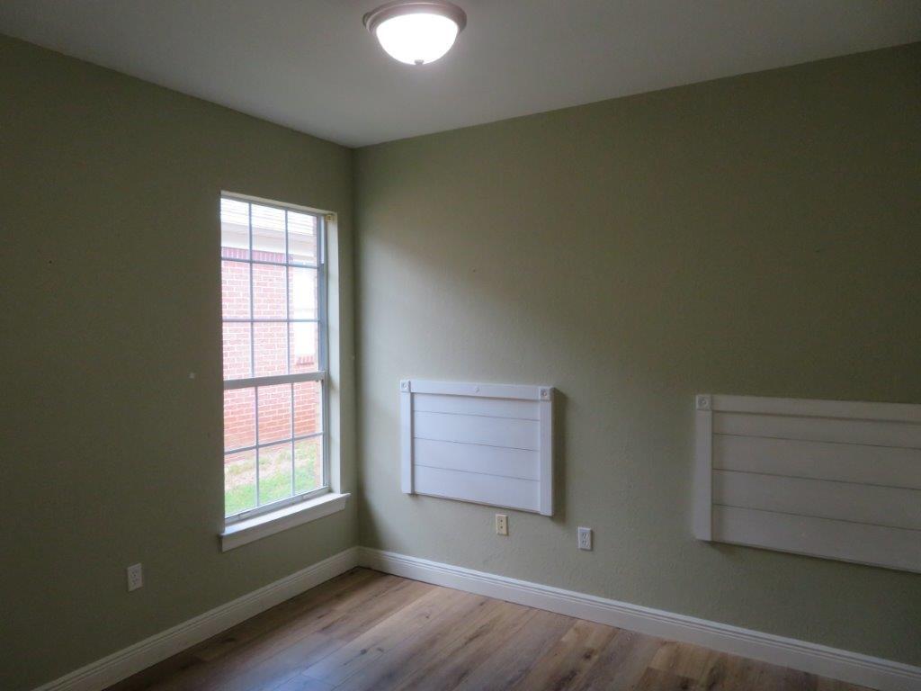 DIAMOND LAKES - Residential