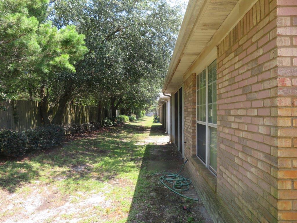 DIAMOND LAKES - Residential