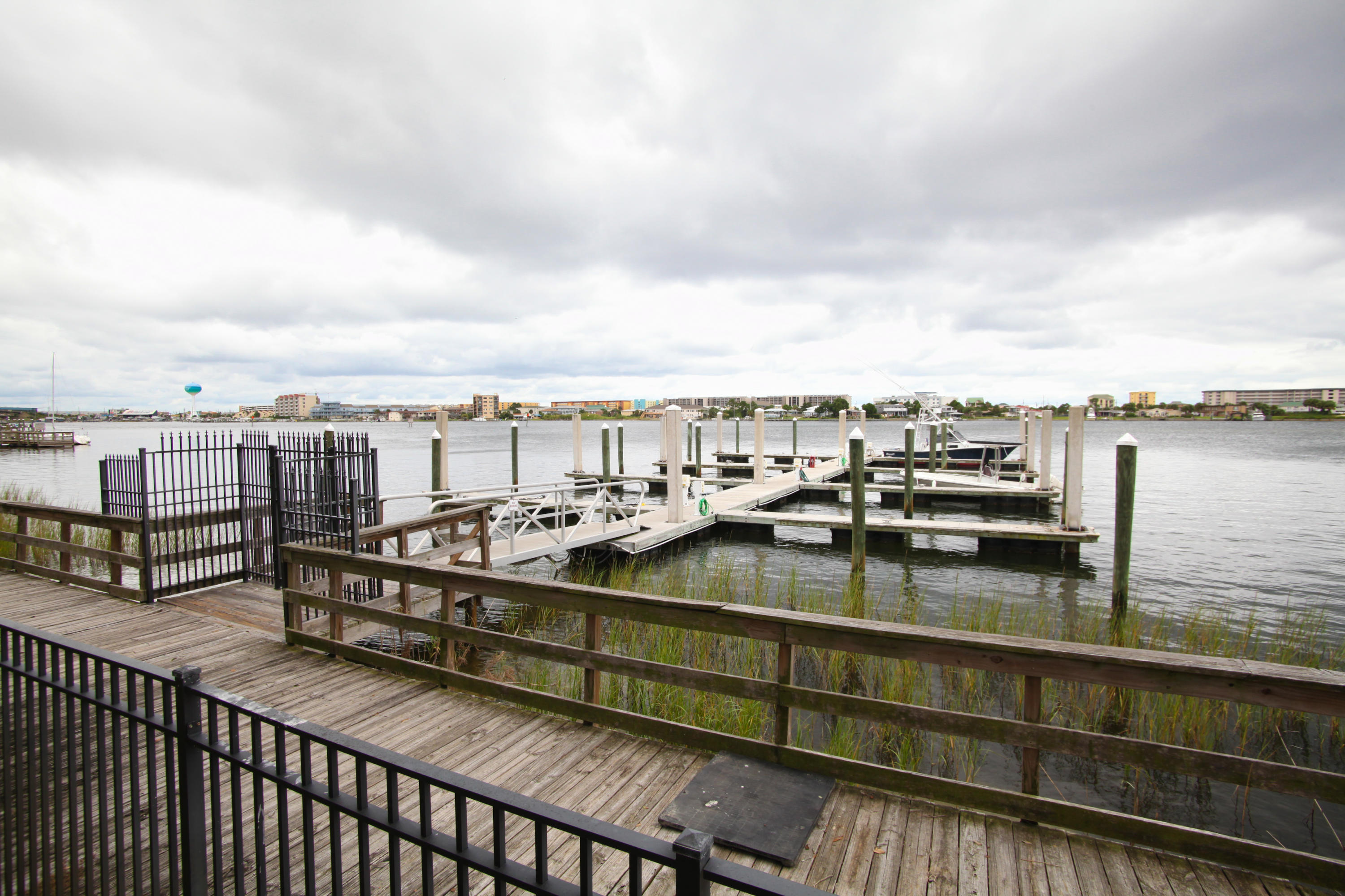 INDIANOLA ON THE WATER - Residential