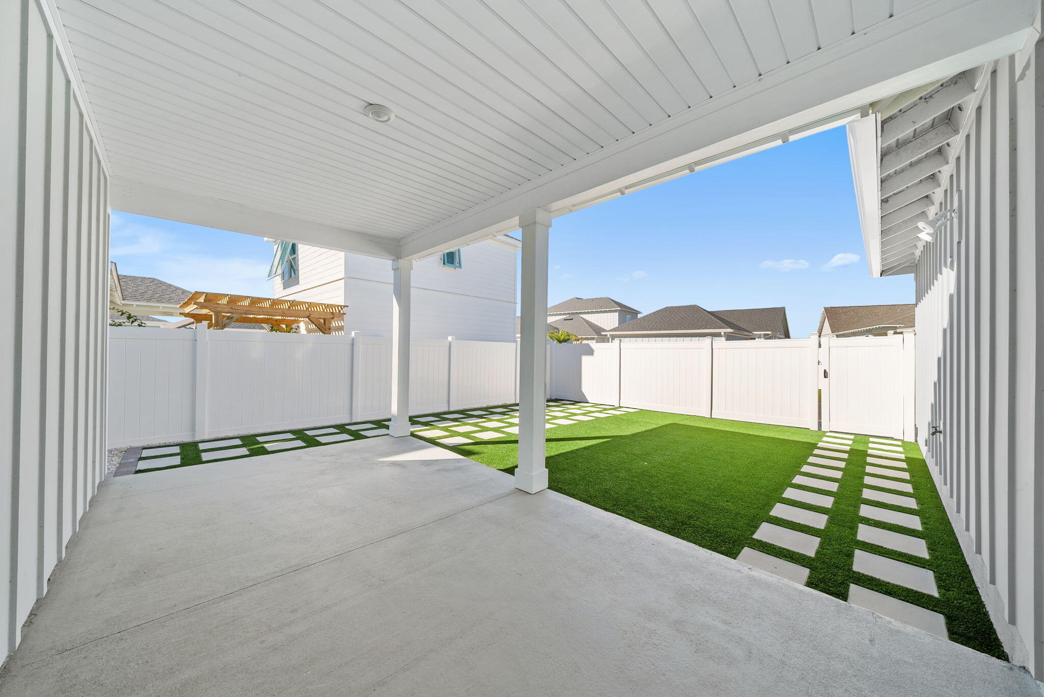 SWEET BAY - Residential