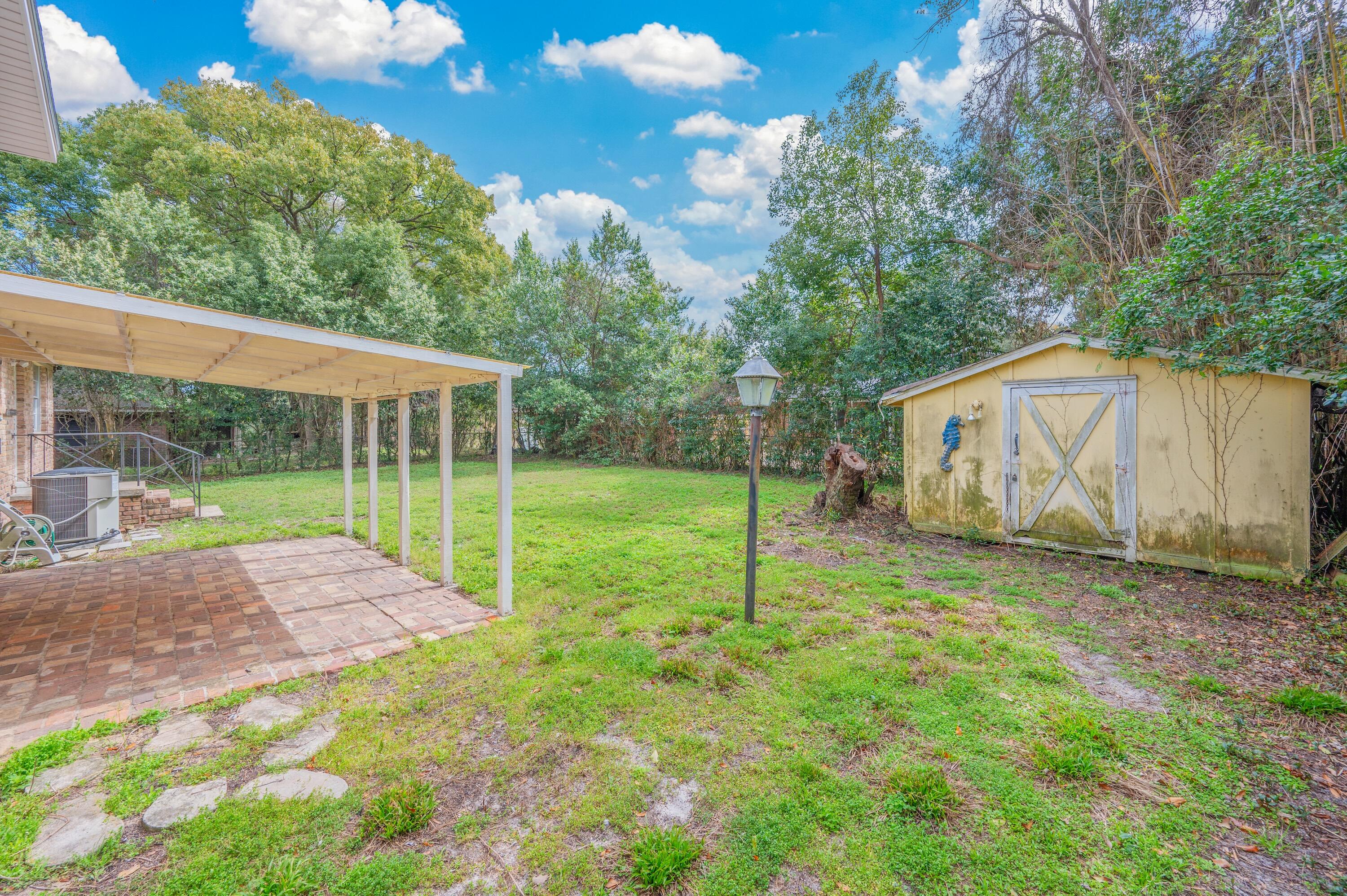 BAYOU WOODS 1ST ADDN - Residential