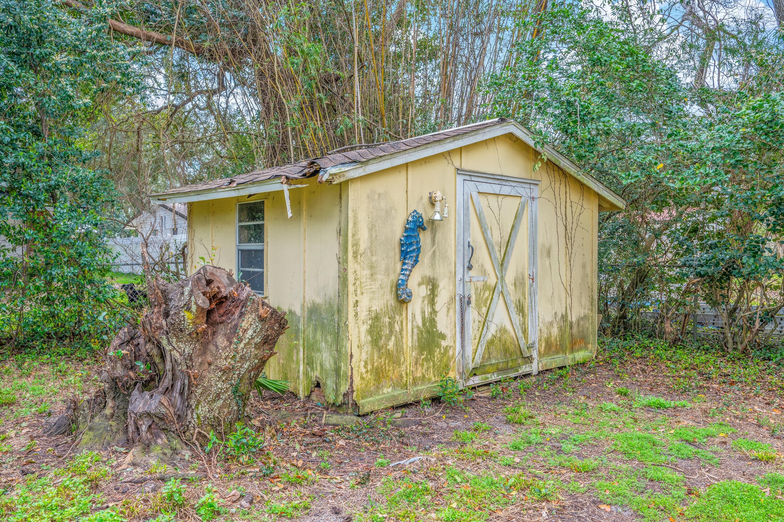 BAYOU WOODS 1ST ADDN - Residential