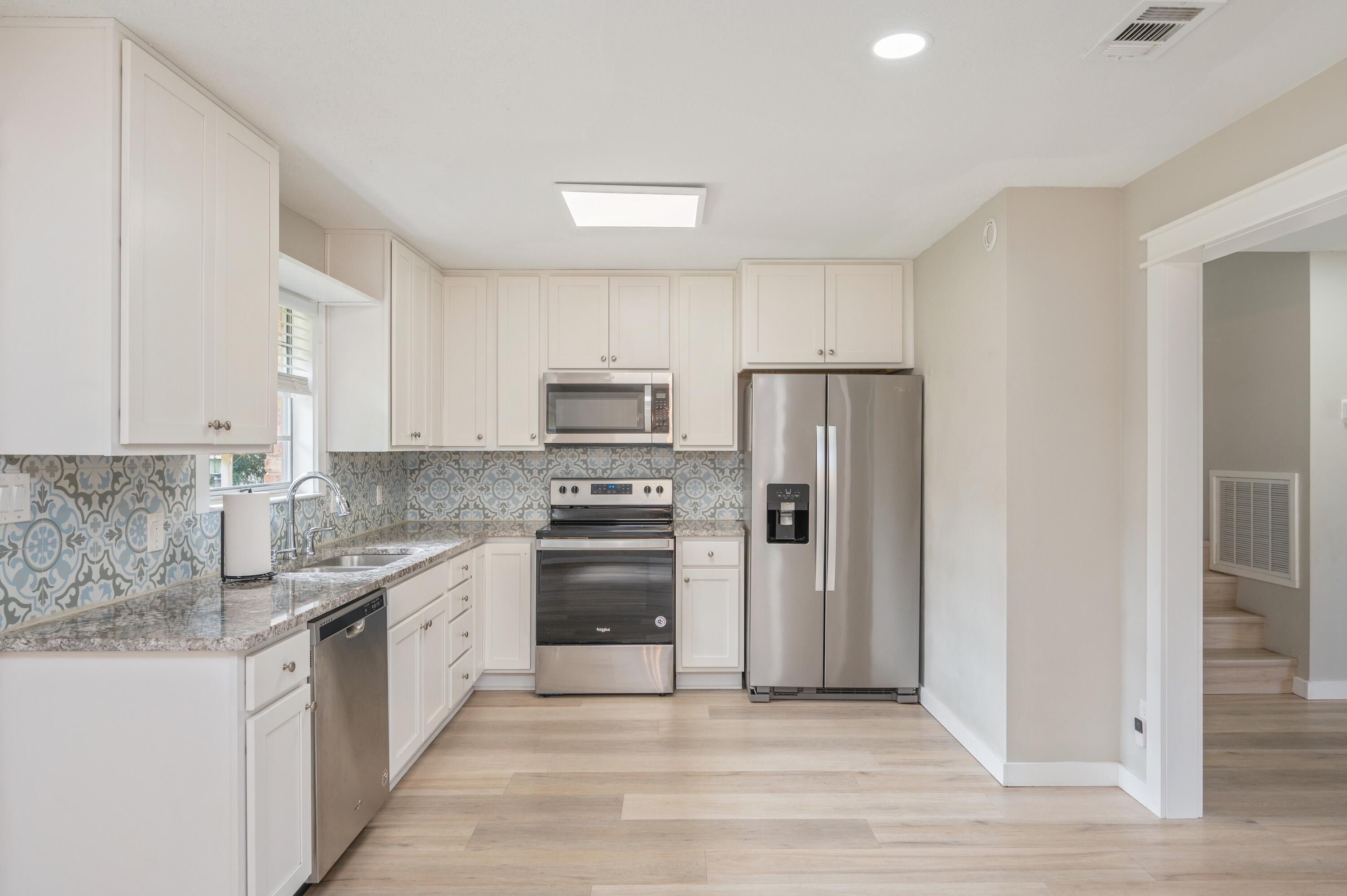 BAYOU WOODS 1ST ADDN - Residential