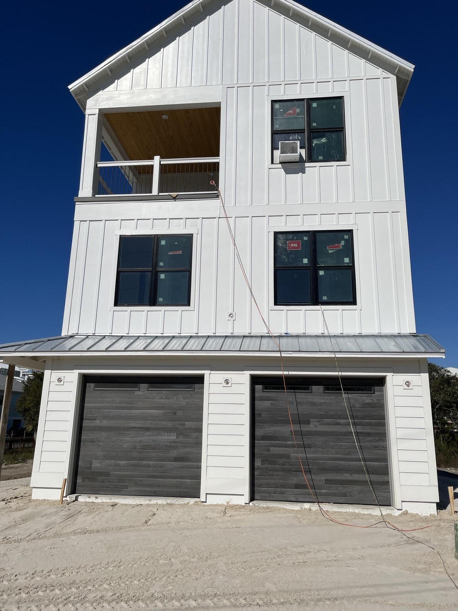 TANG-O-MAR S/D UNREC - Residential
