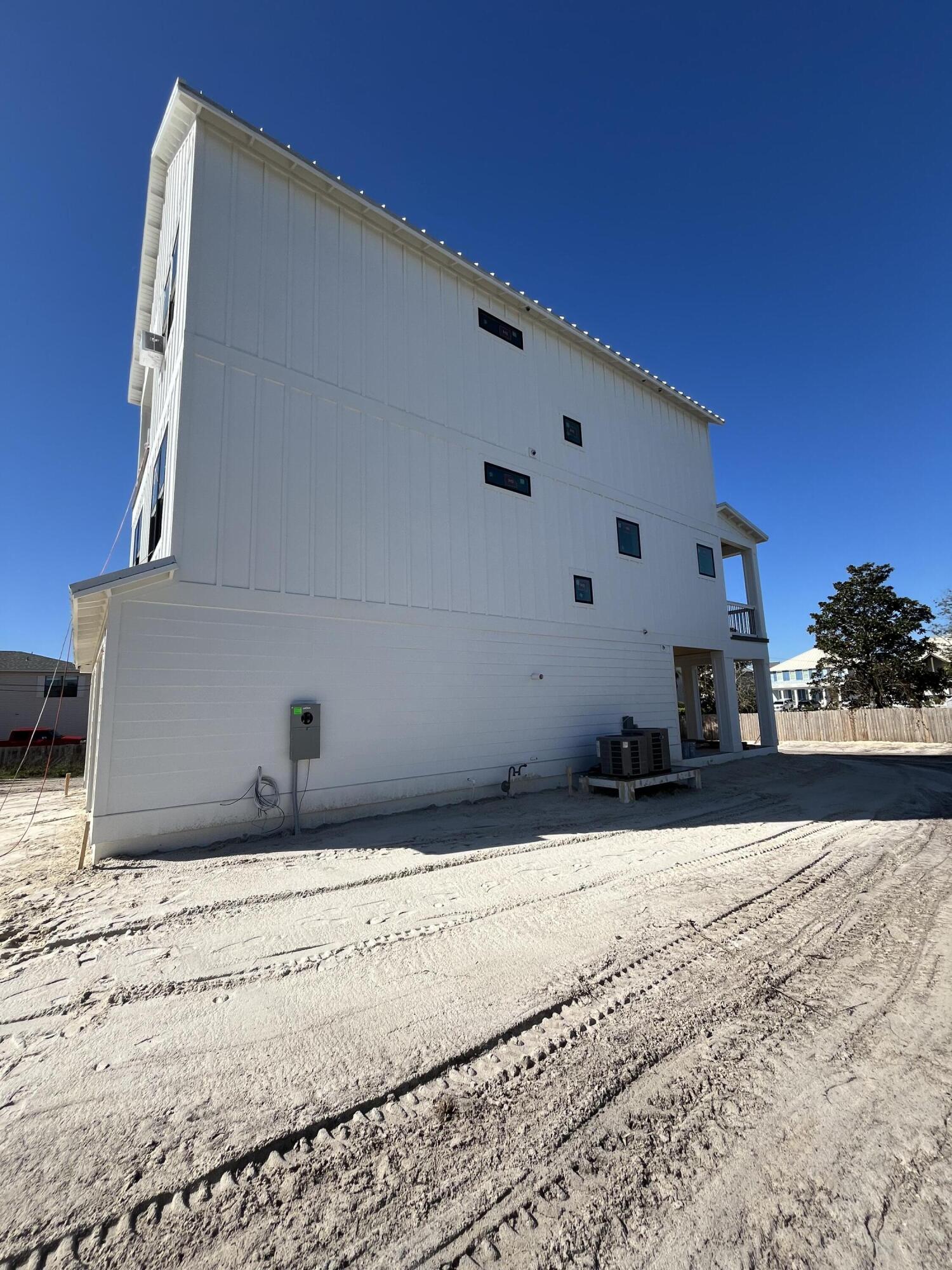 TANG-O-MAR S/D UNREC - Residential