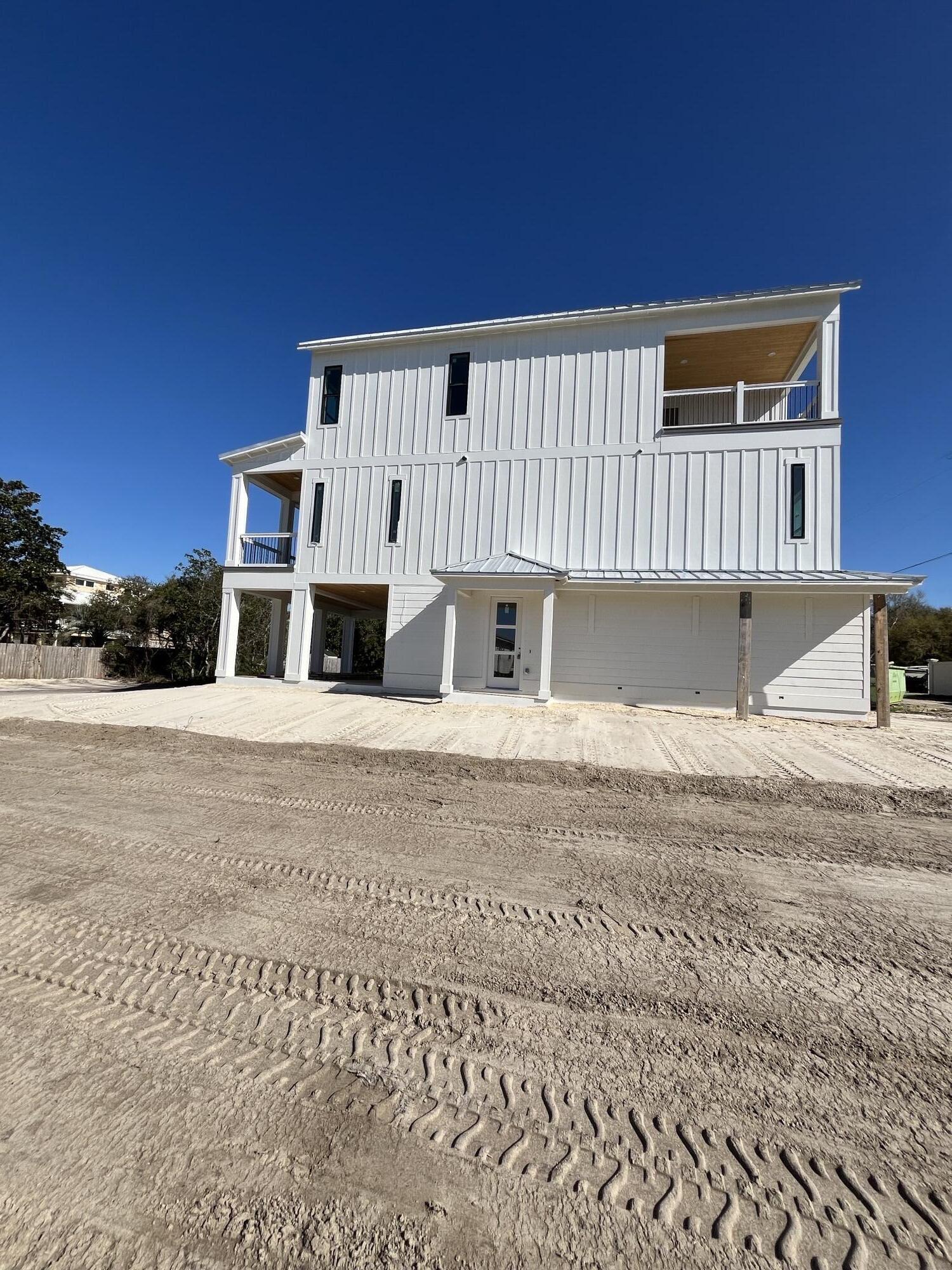 TANG-O-MAR S/D UNREC - Residential