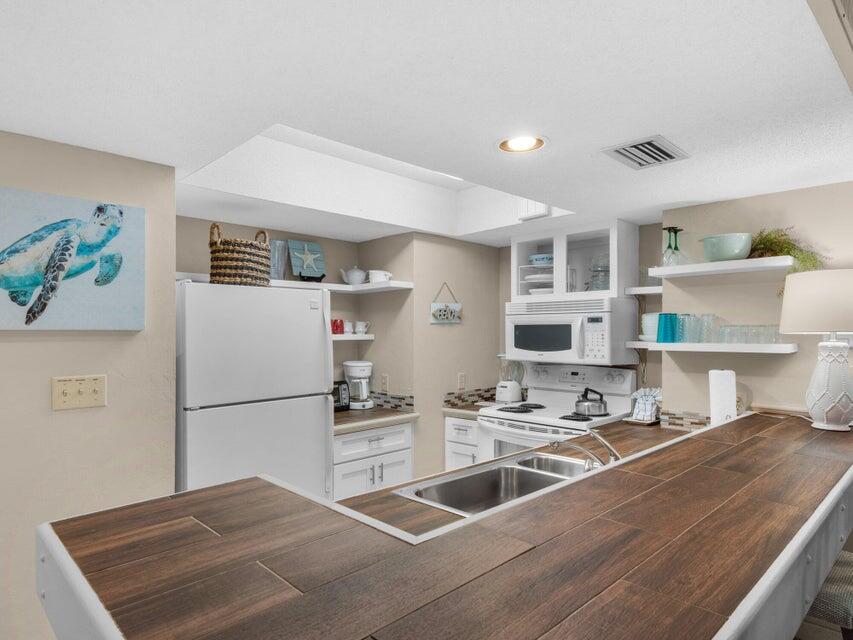 HIDDEN DUNES BEACH COTTAGES 2 - Residential