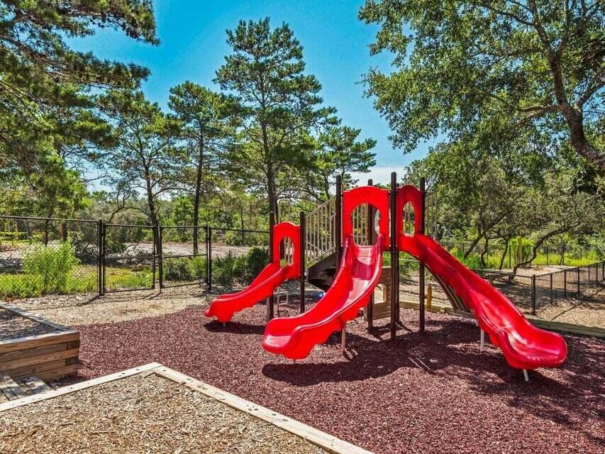 HIDDEN DUNES BEACH COTTAGES 2 - Residential