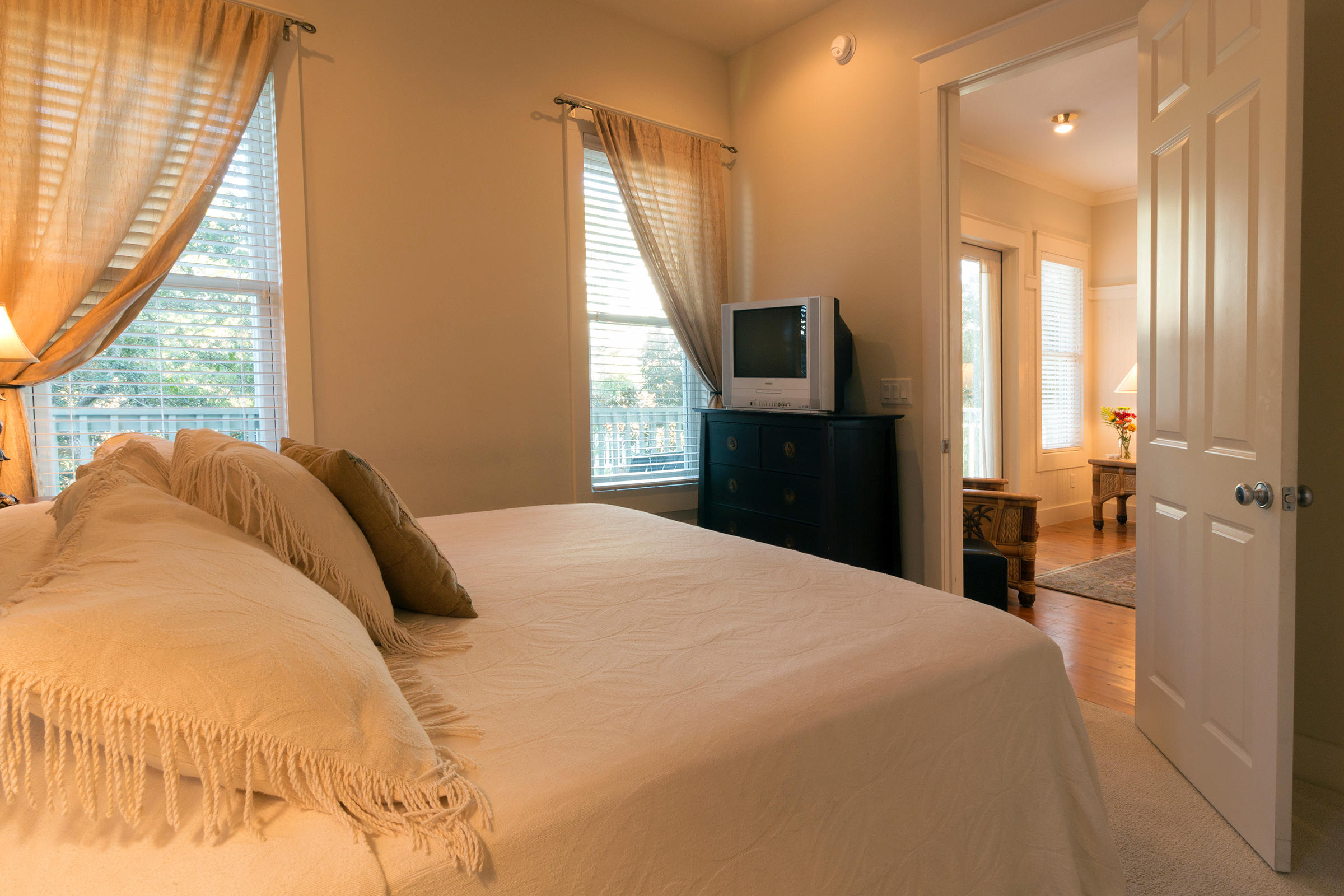 SUMMER'S EDGE - Residential